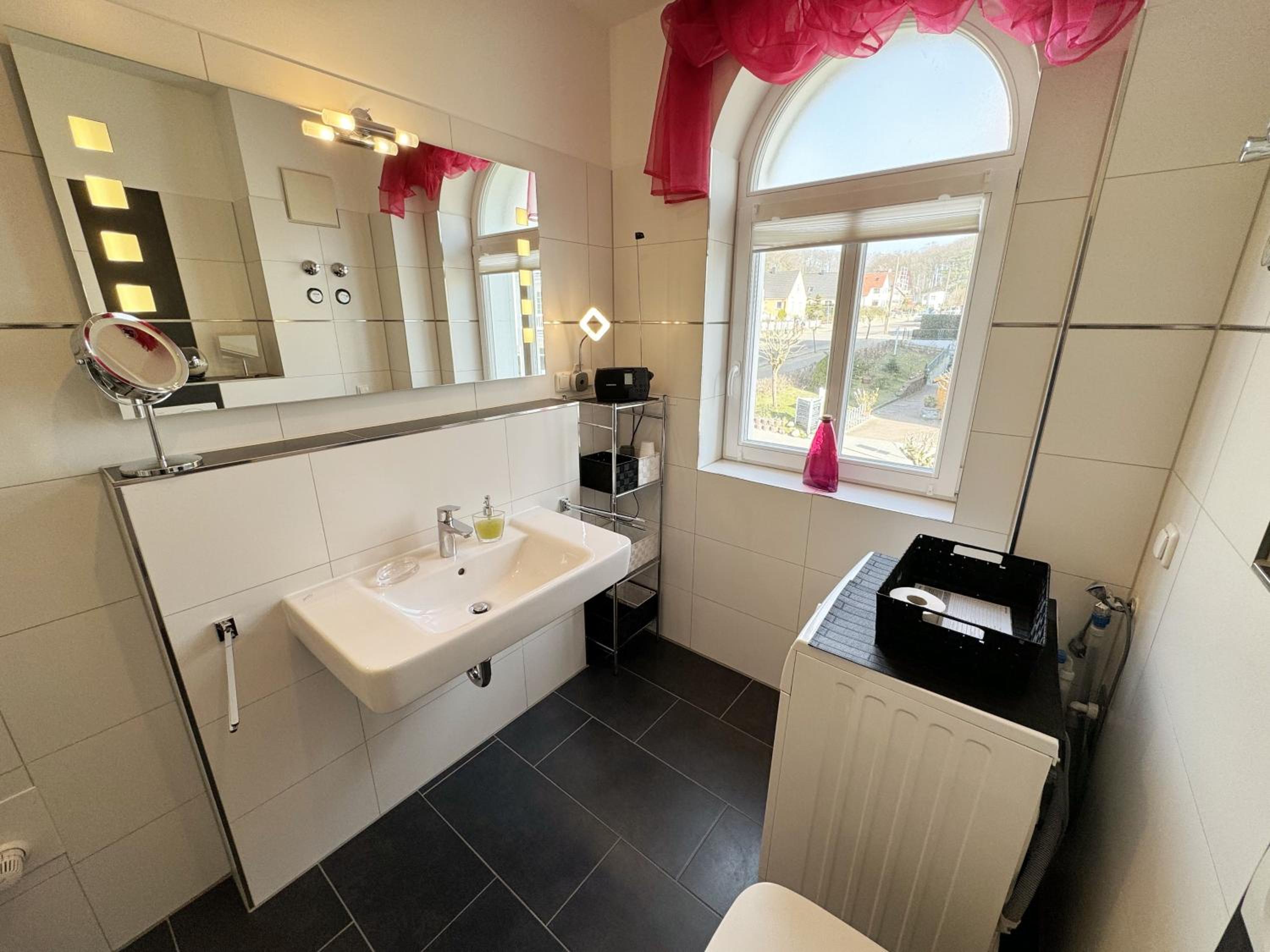 Villa Wilhelmine - Ferienwohnung 04 mit Balkon