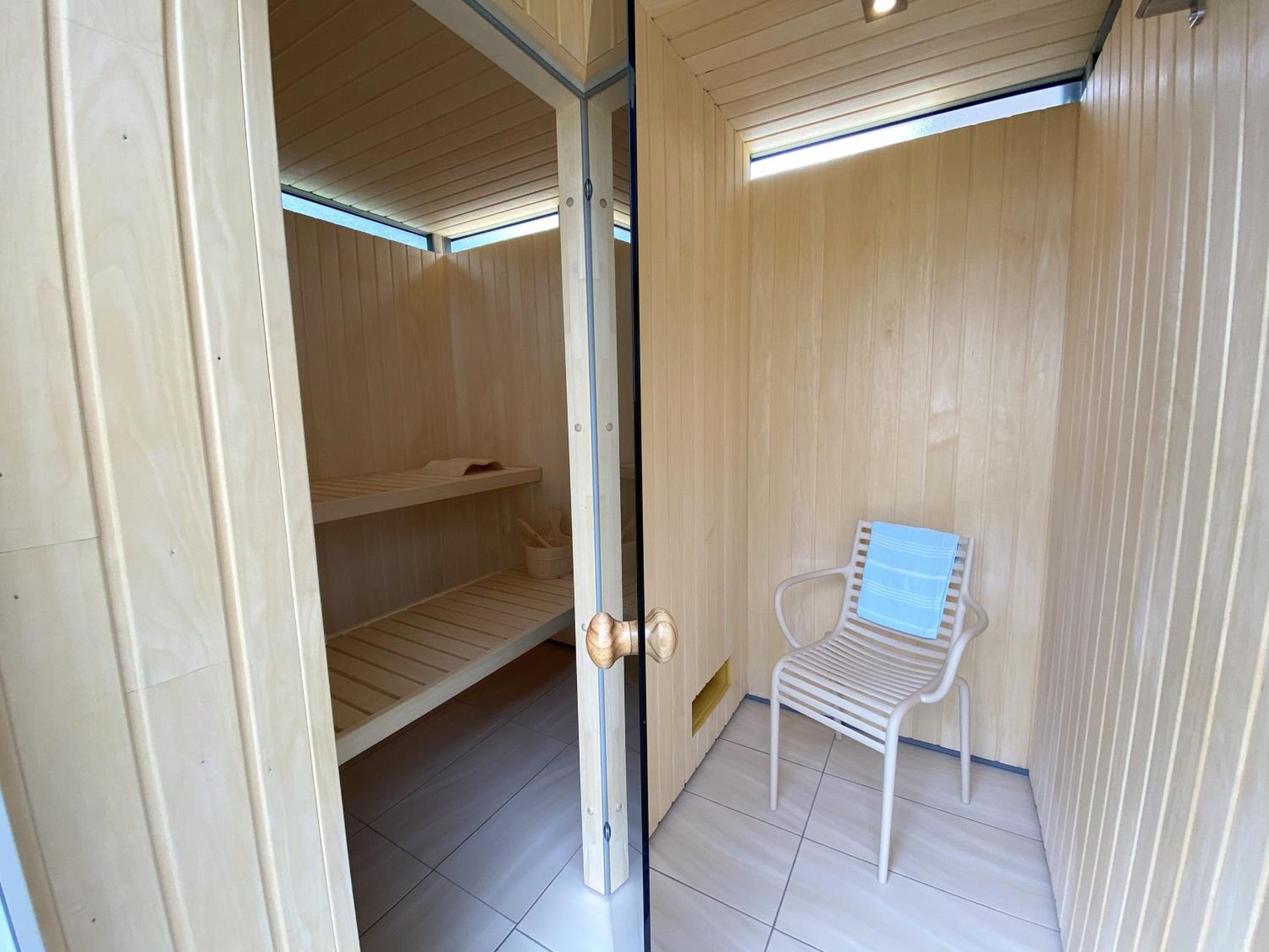 Fewo Südstrand mit Terrasse, Kamin und Sauna