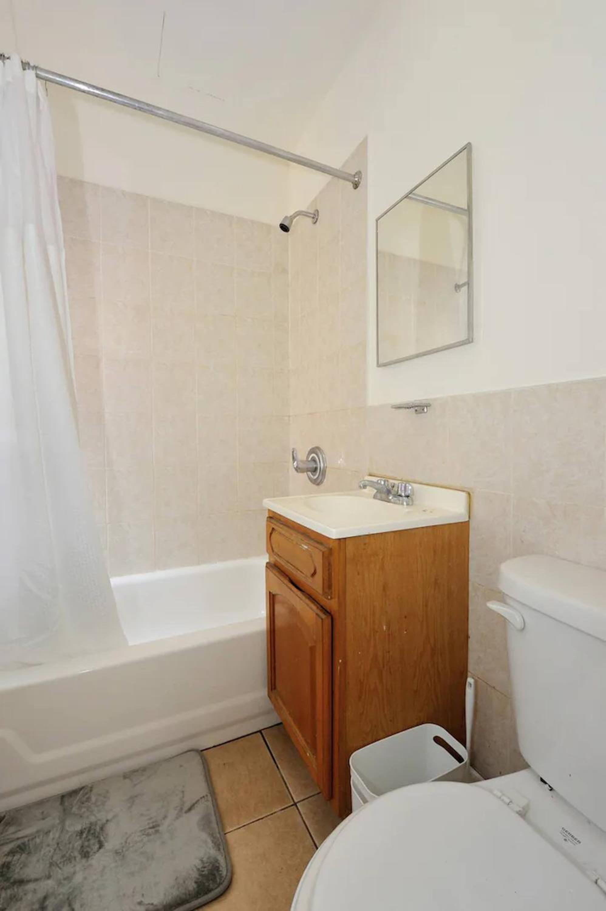 Cozy Studio Steps To Central Park Upper E Side