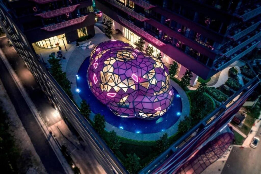 Stylish KLCC 2 Bedroom Apartment