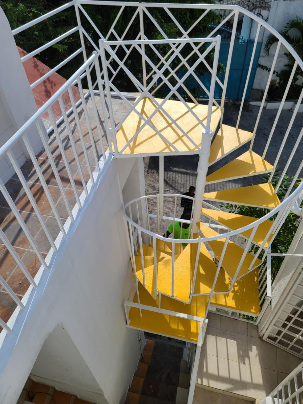 Perfect one bedroom in Peguy-Ville view 4