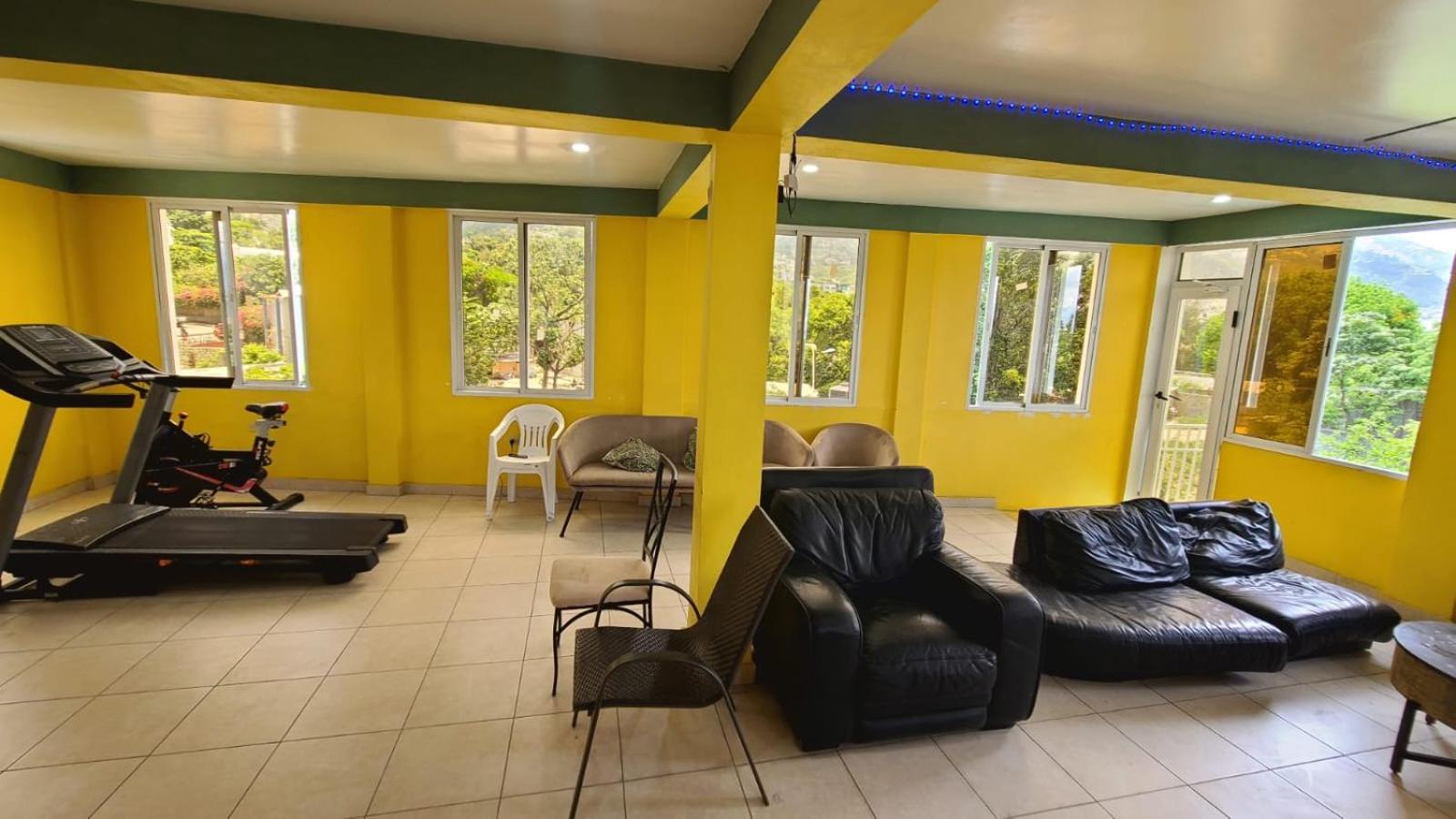 Perfect one bedroom in Peguy-Ville view 2