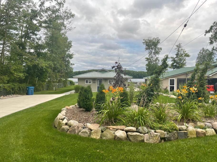Cozy Cabin on Muskegon River view 5
