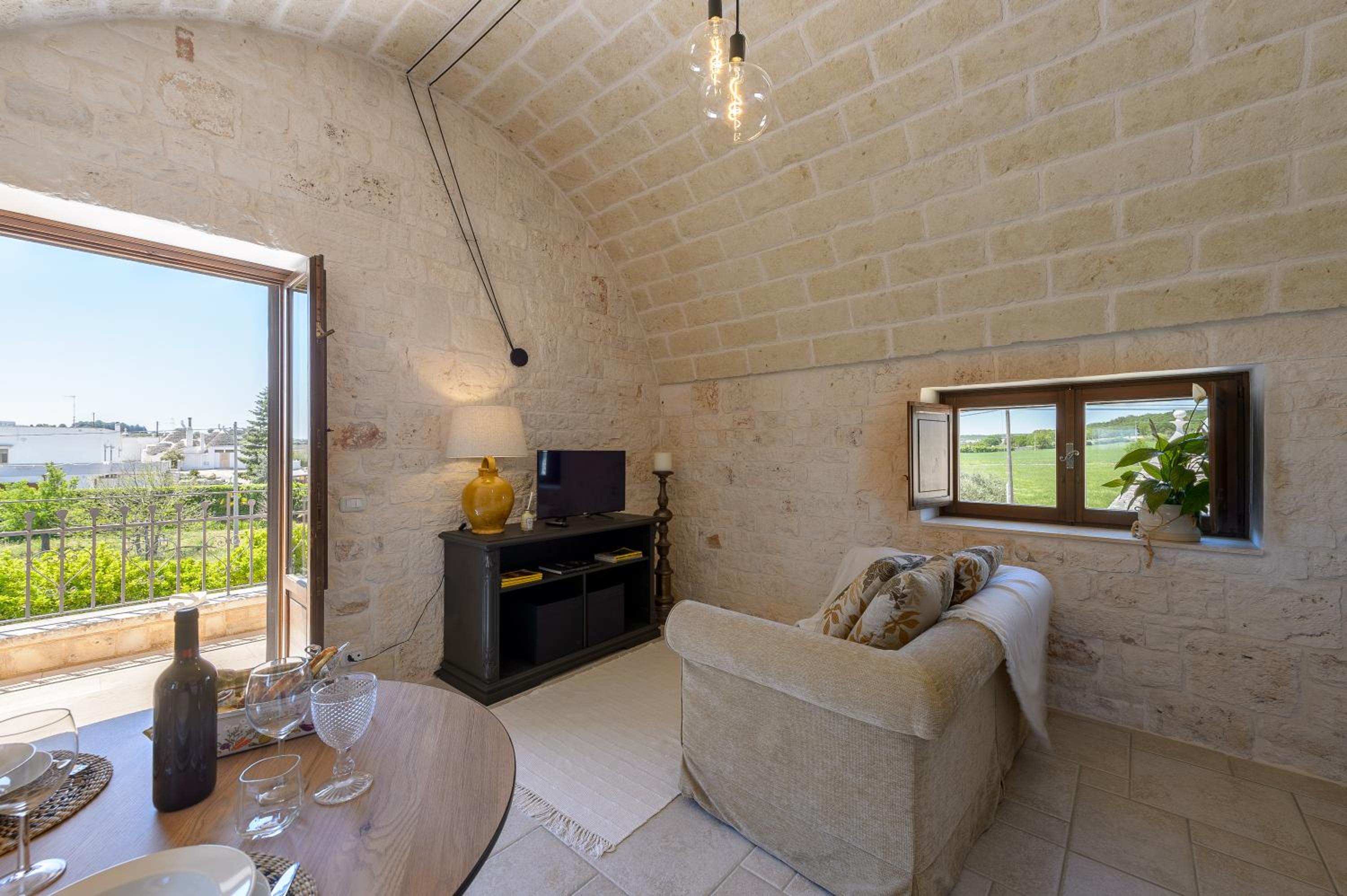 Trulli Nigri Holidays with private swimming pool