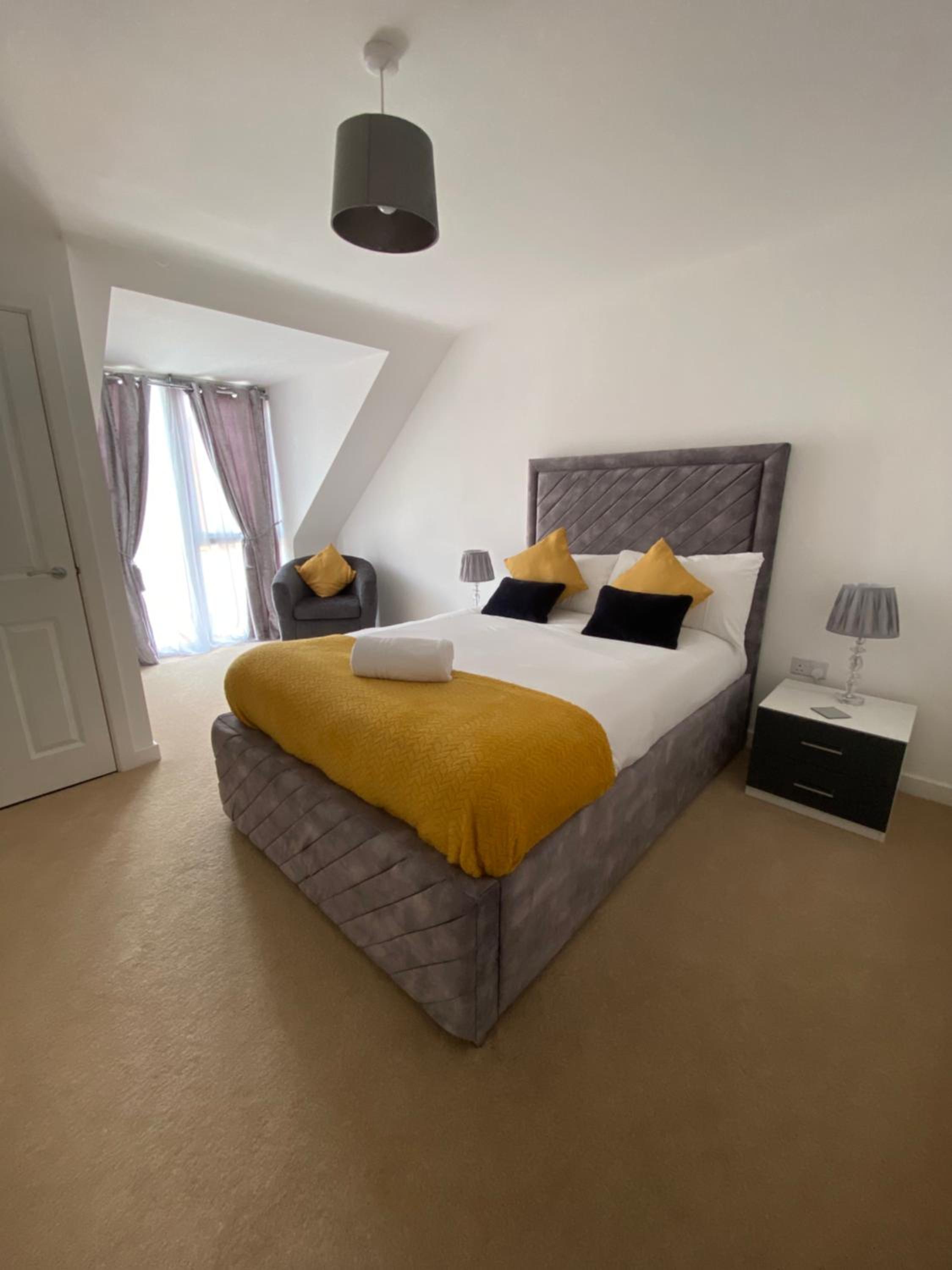 Kingsway House - Spacious 4 Bed Home From Home in Derby view 3