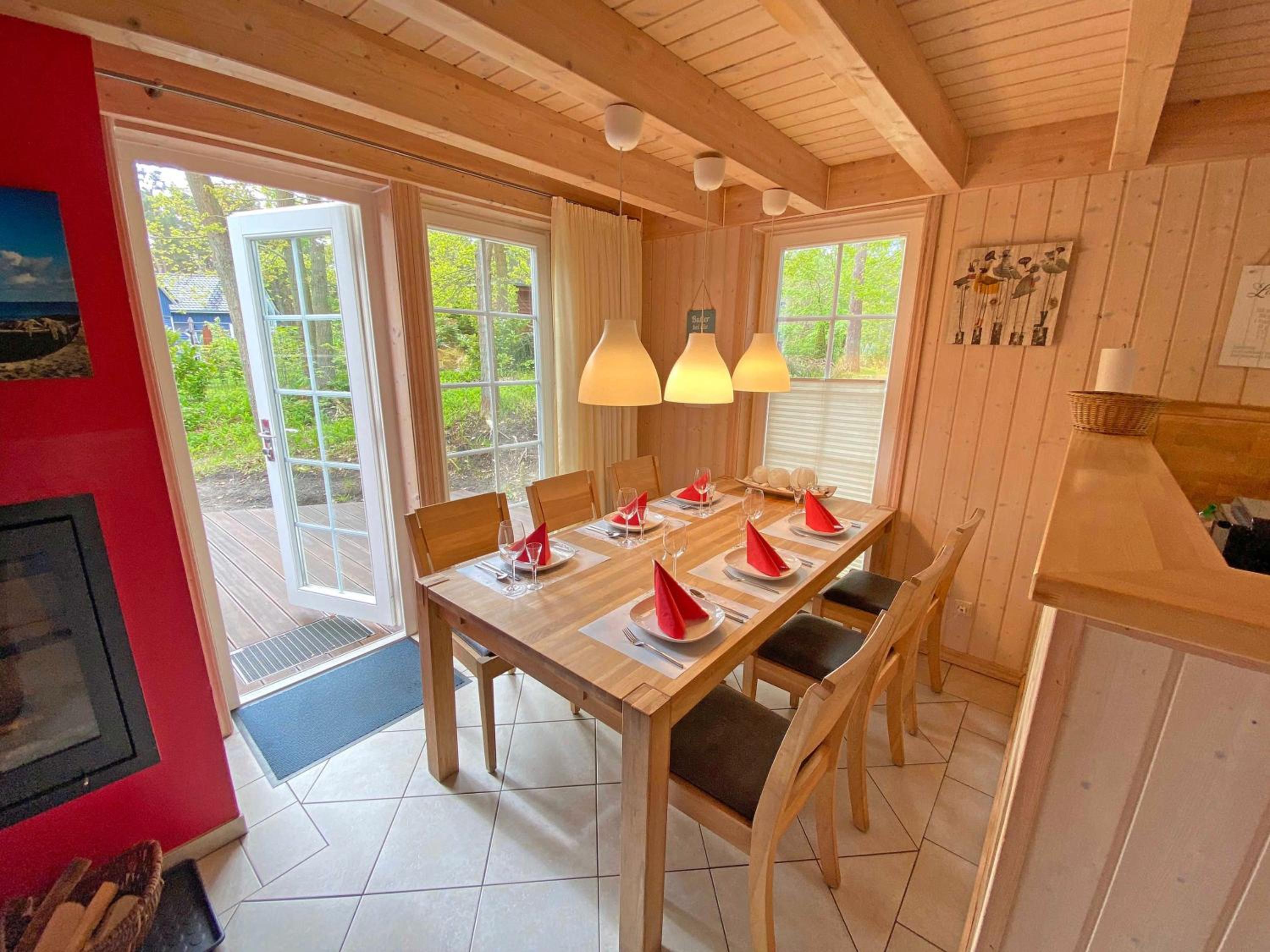 Strandhaus Ostseewelle mit Terrasse