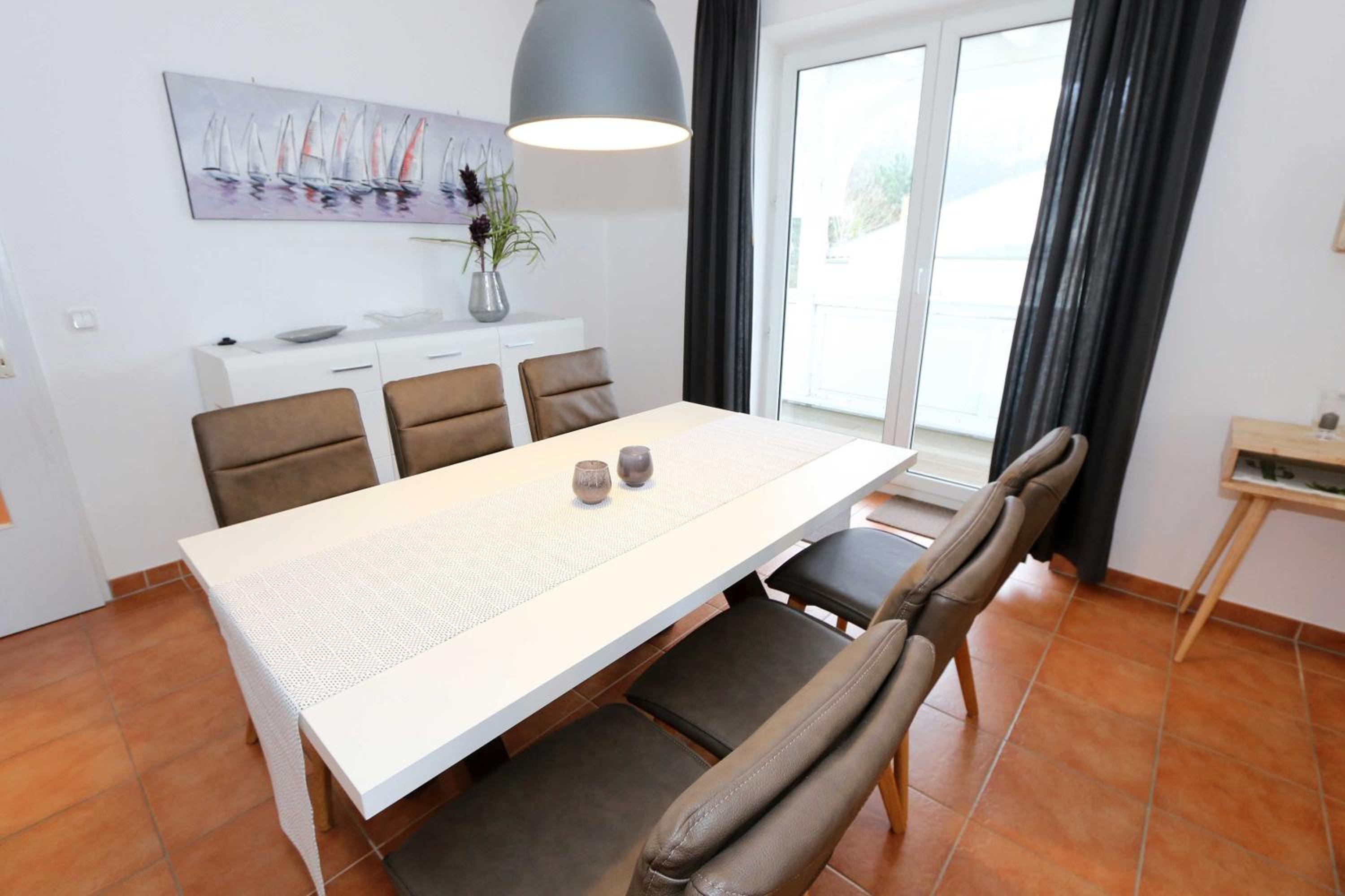 Haus Holstein - Wohnung 11 mit Balkon