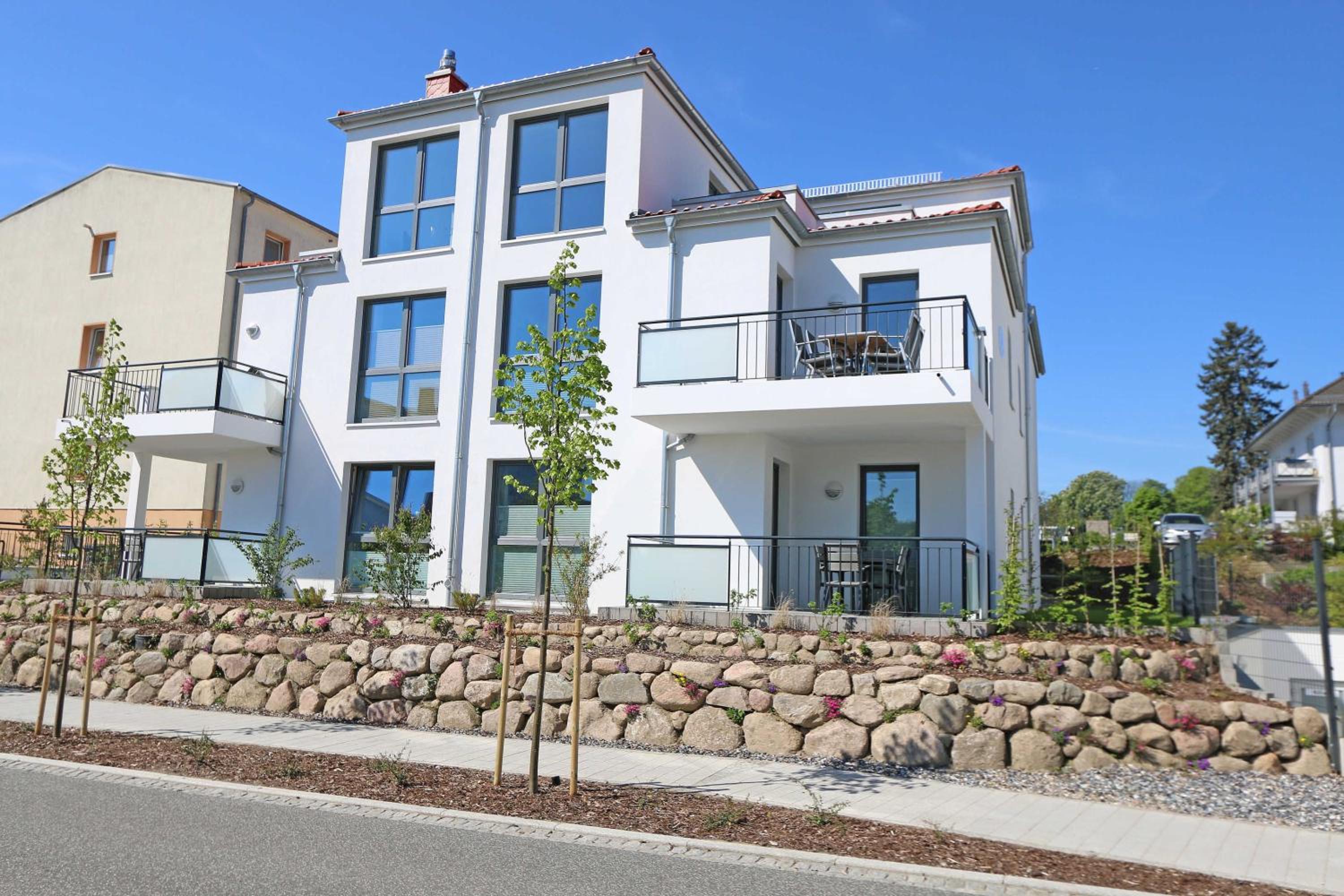 Villa Anni - Ferienwohnungen 08 mit Balkon