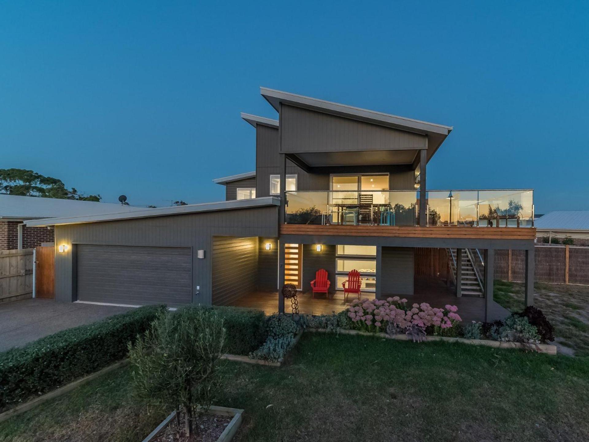 Boardwalk Boulevard, Cowes view 3