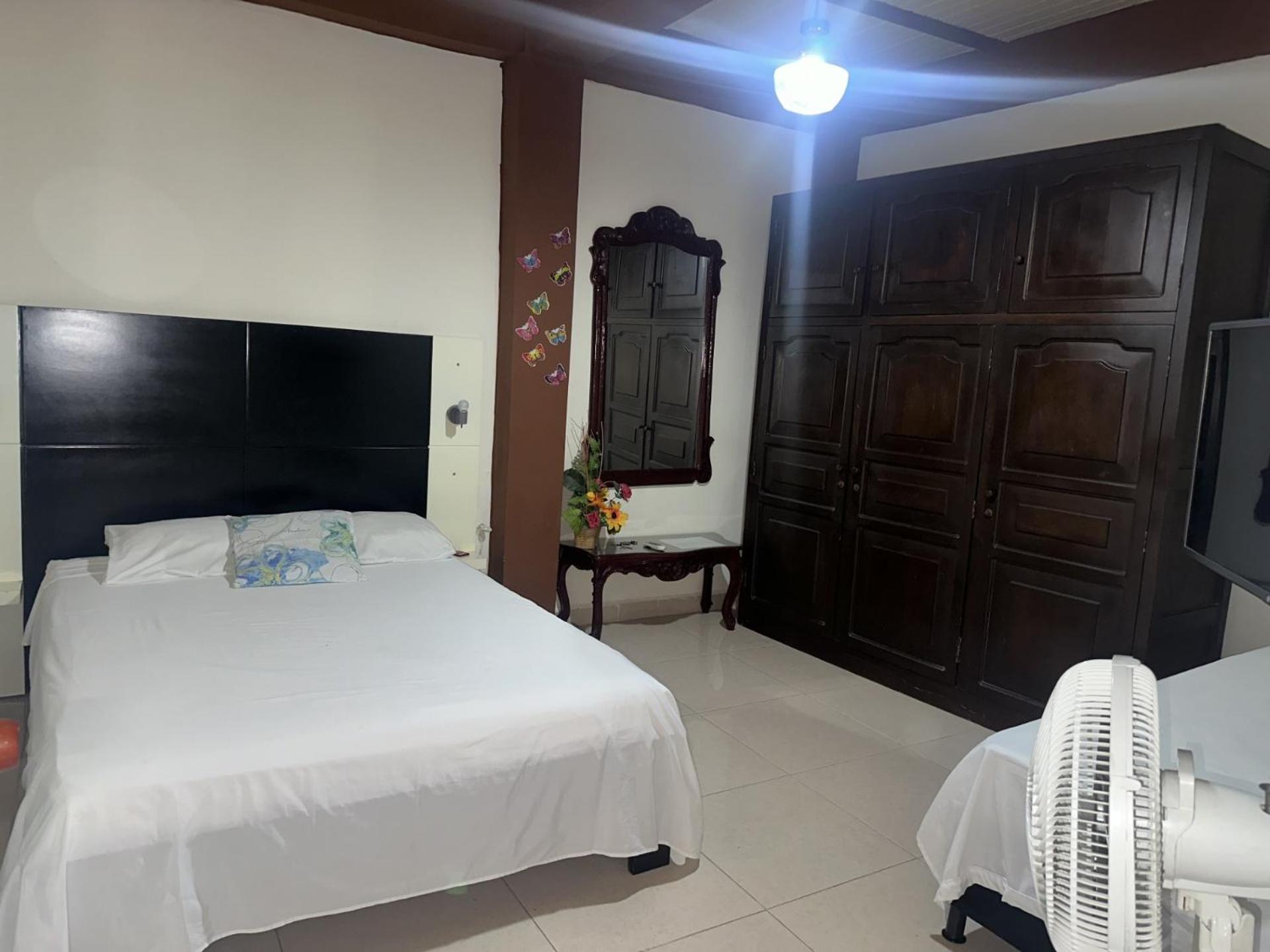 LAS CAMELIAS APARTAHOTEL - La Virginia Risaralda