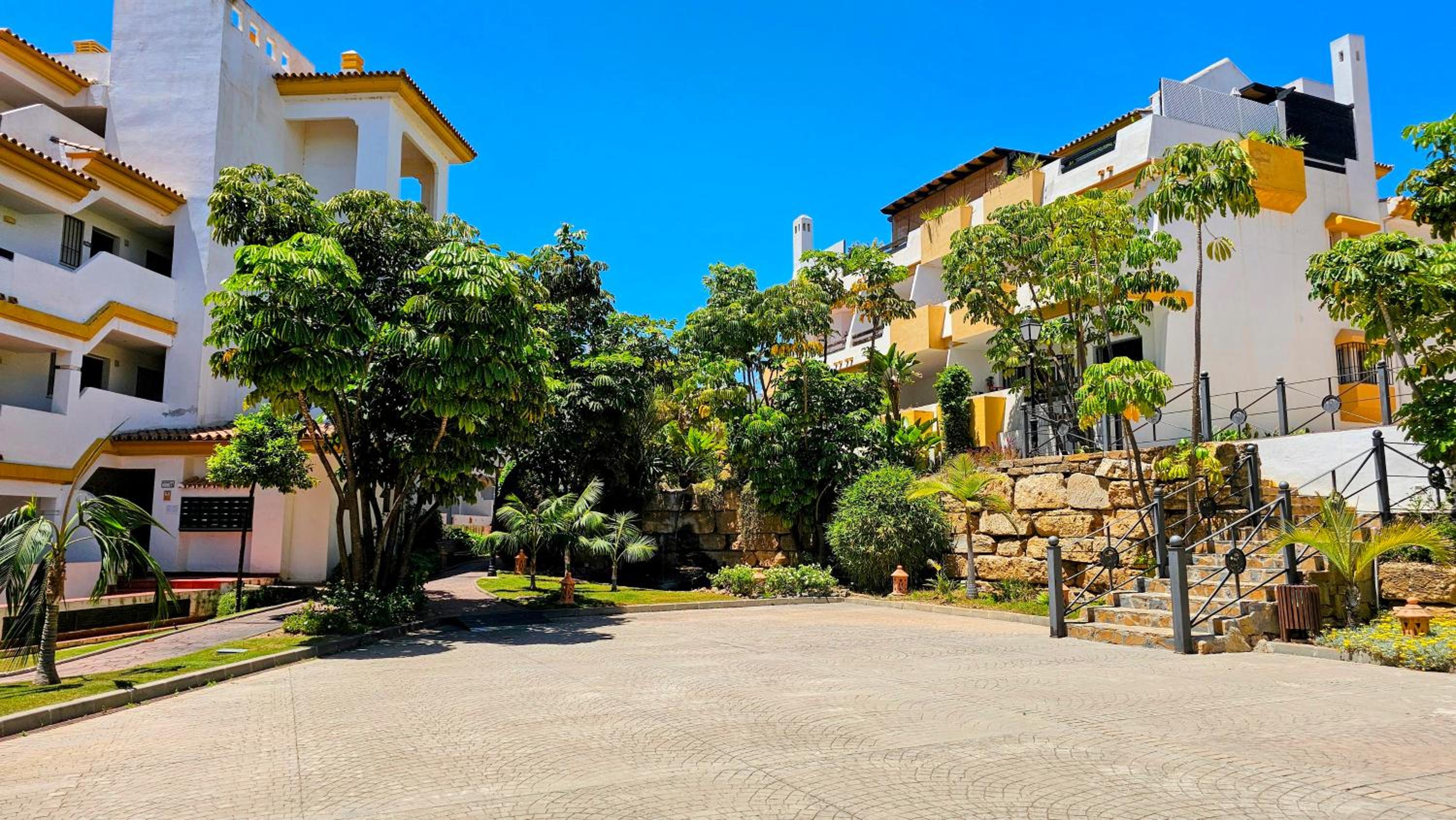 Calanova Grand Golf Residence