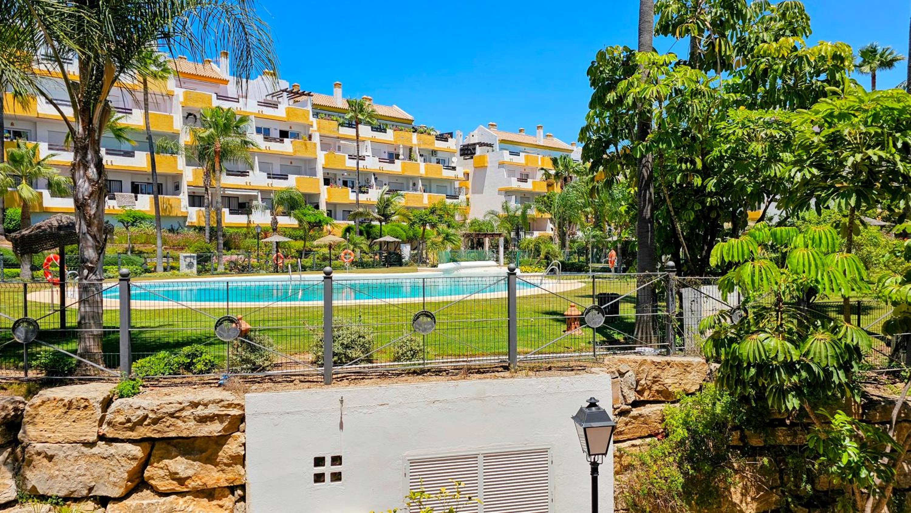 Calanova Grand Golf Residence