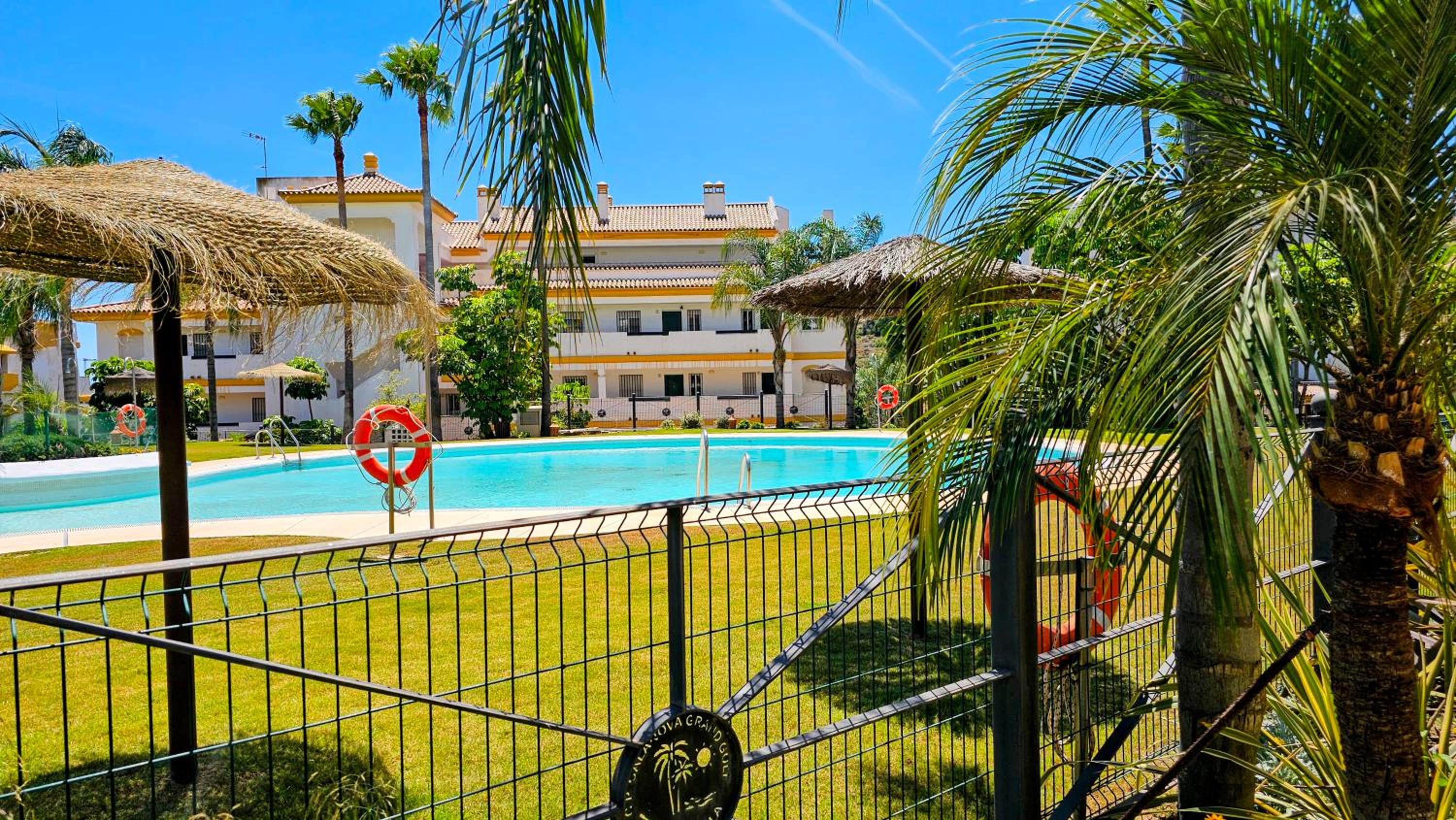 Calanova Grand Golf Residence