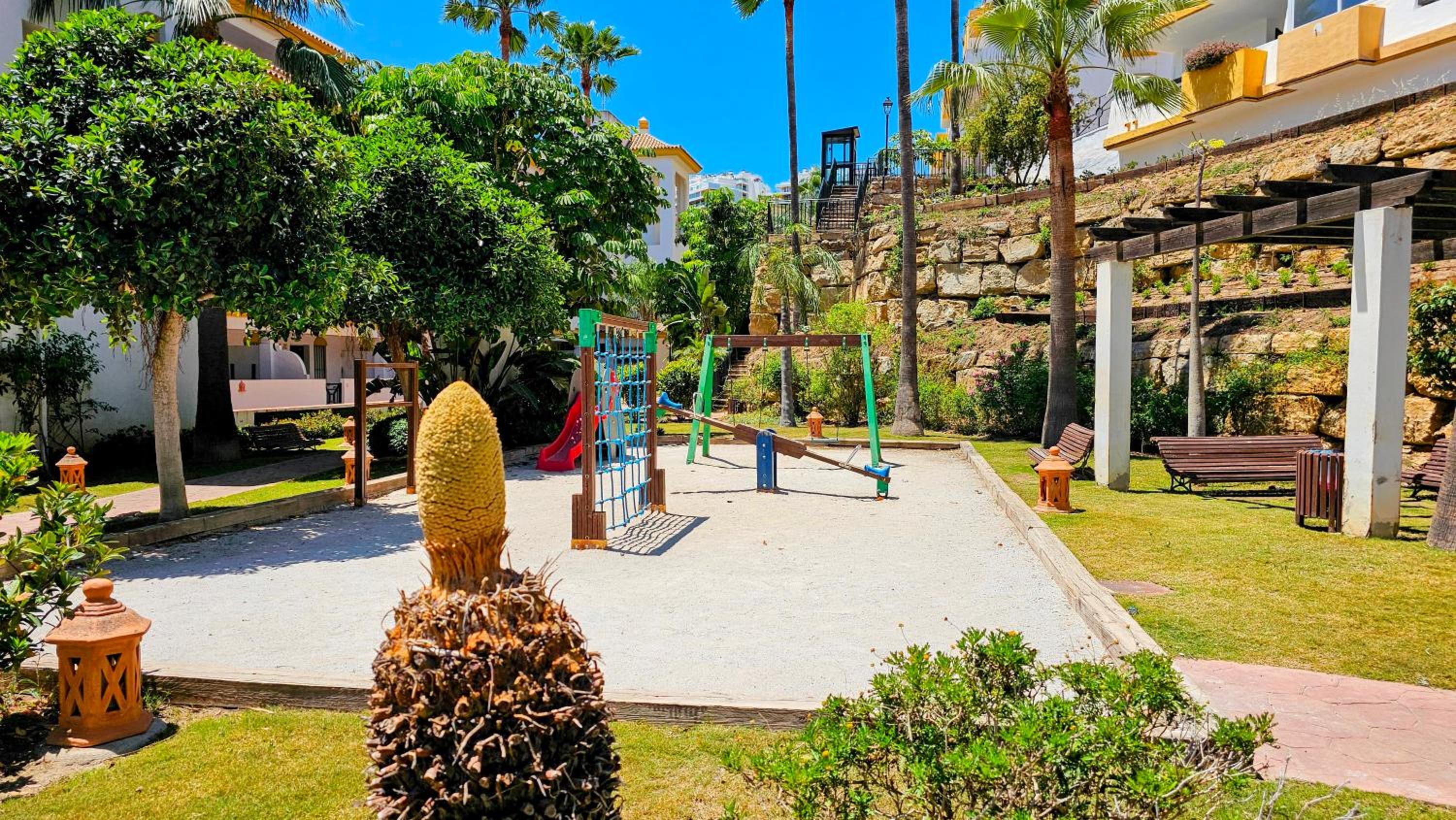 Calanova Grand Golf Residence