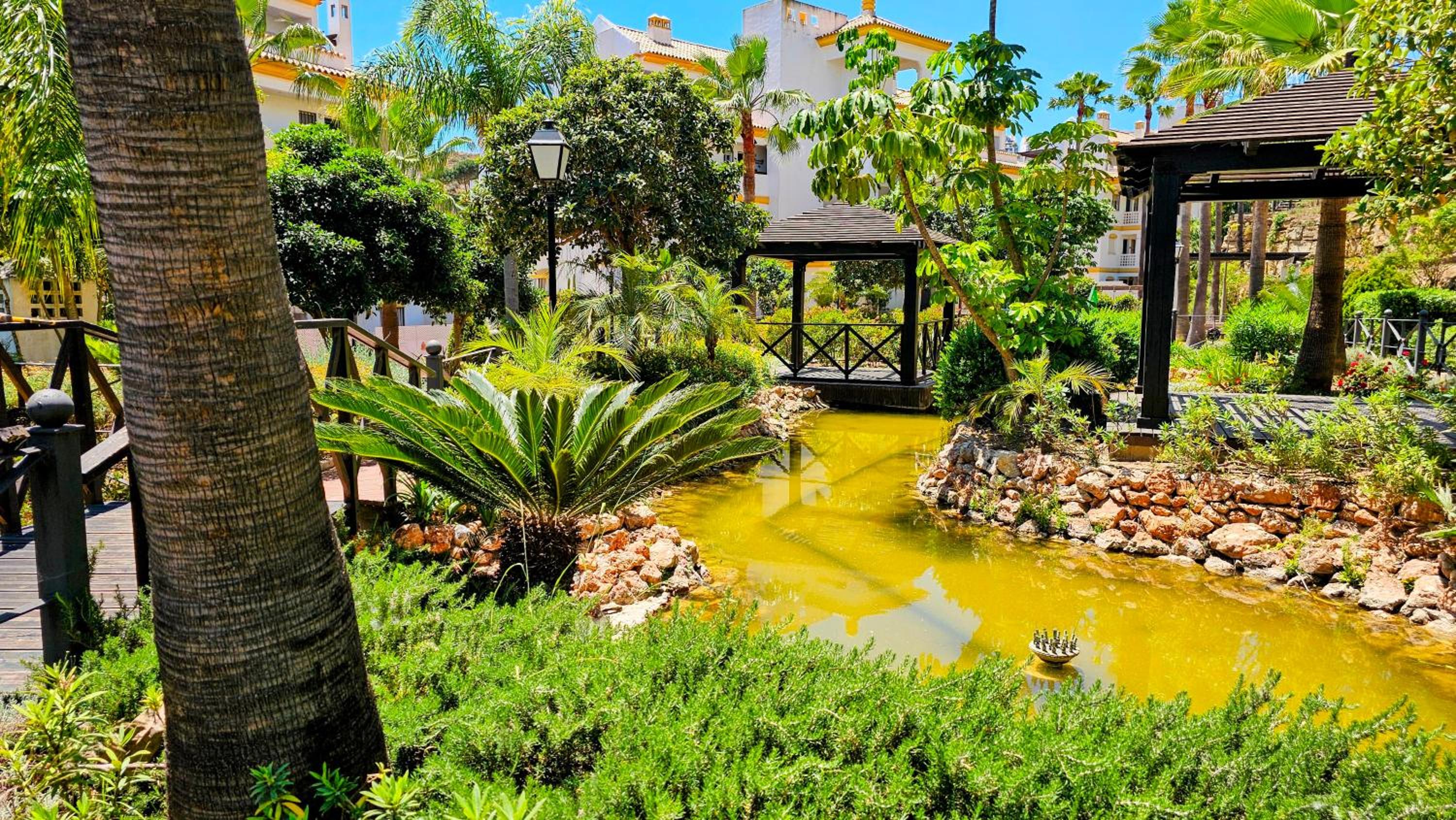 Calanova Grand Golf Residence