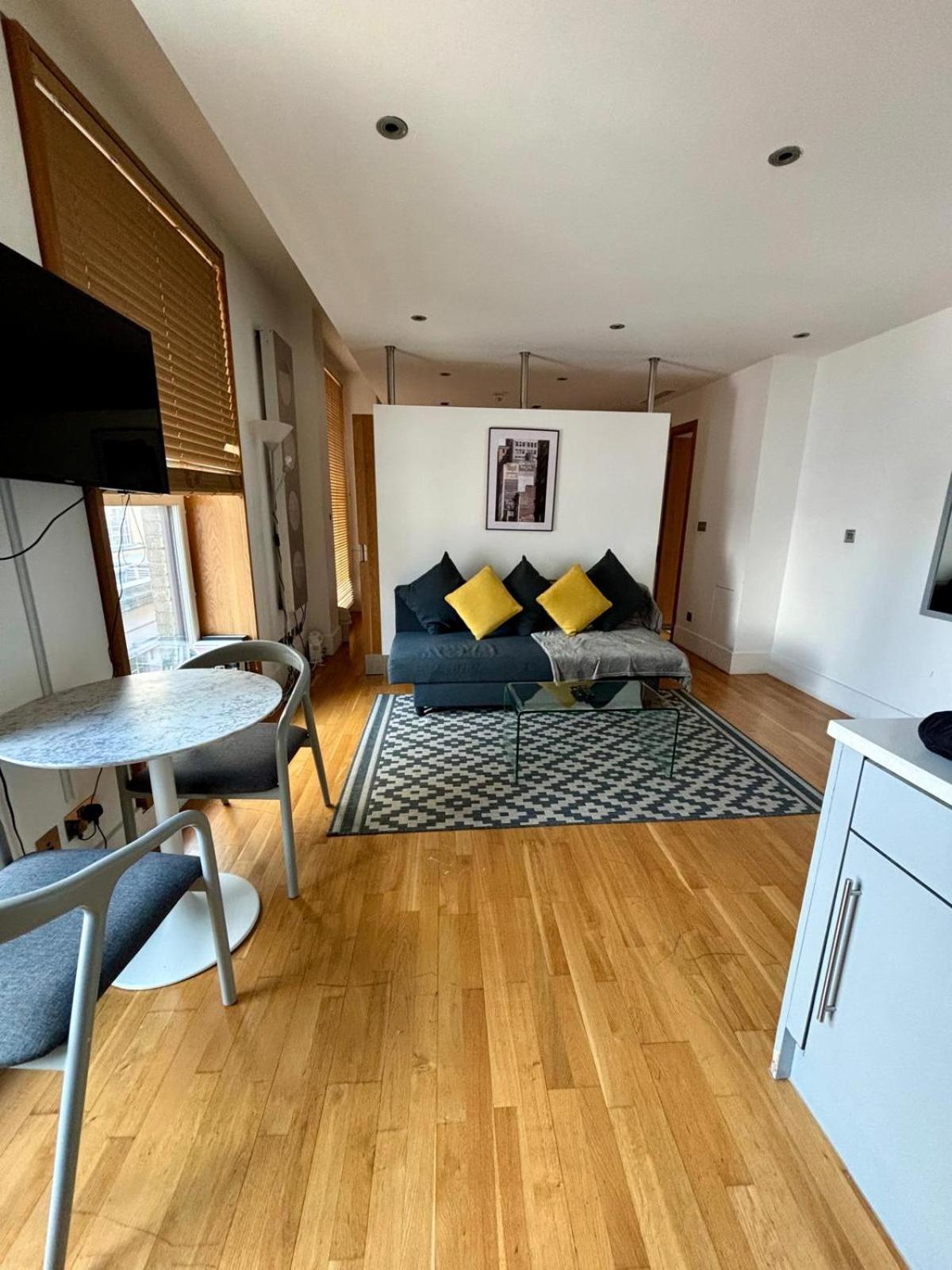 1 BR in Piccadilly Circus St James Cov1 photo 4