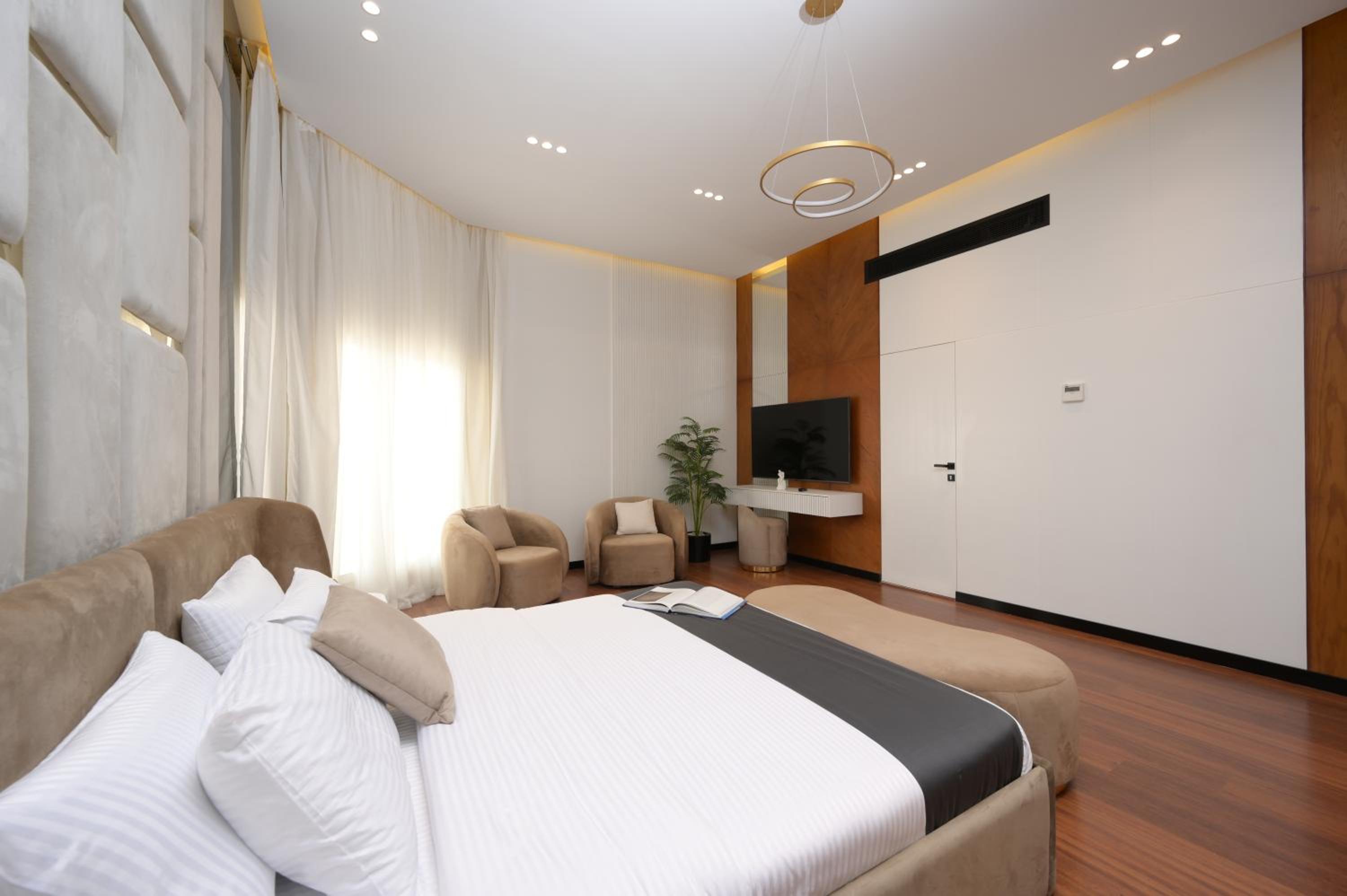 Zyra Golf Residence