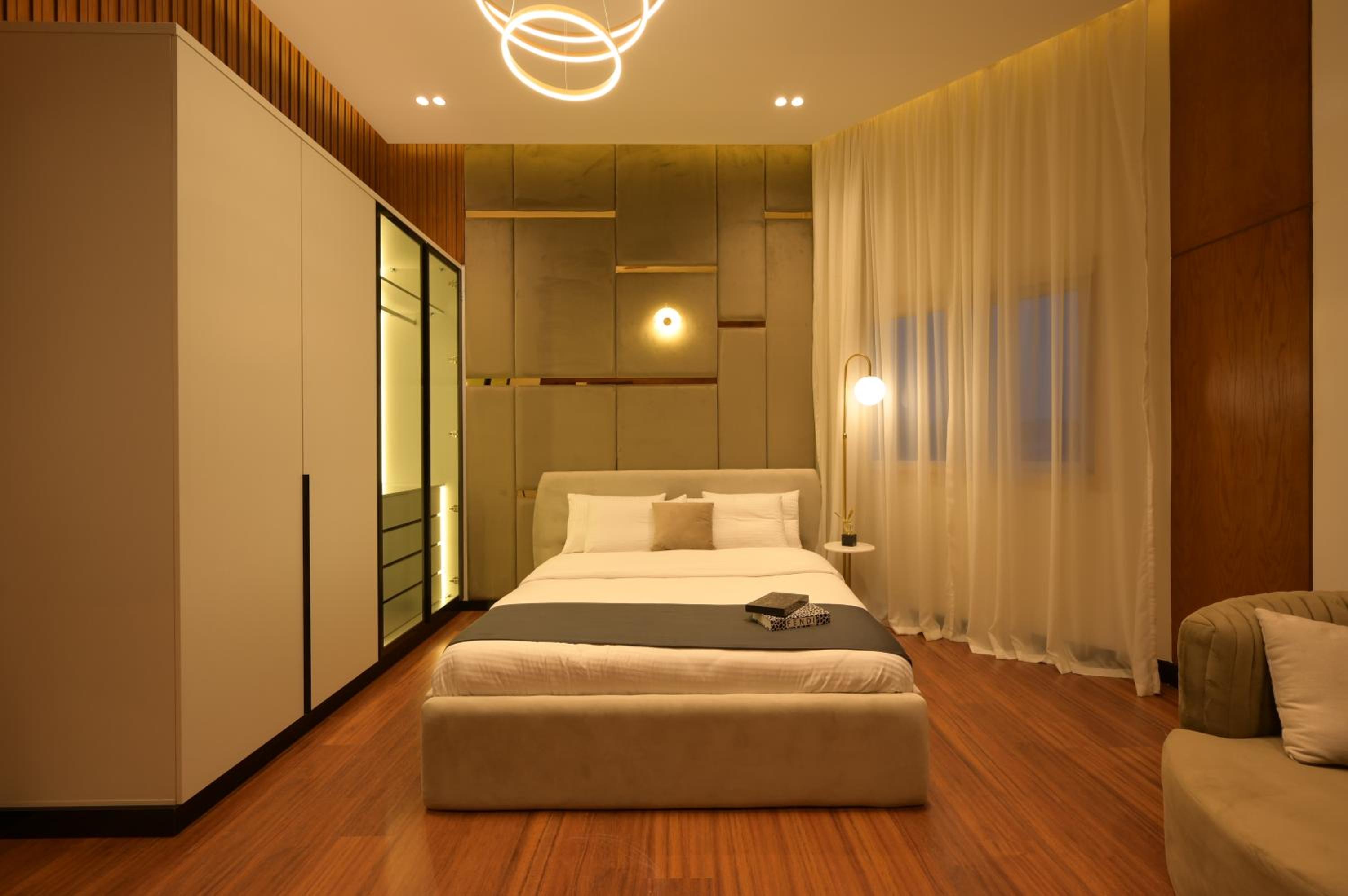 Zyra Golf Residence