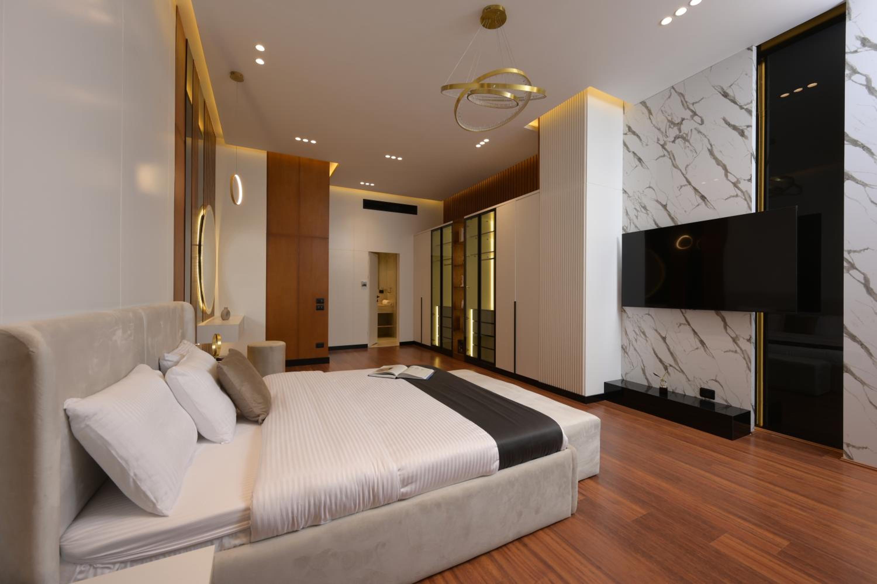 Zyra Golf Residence