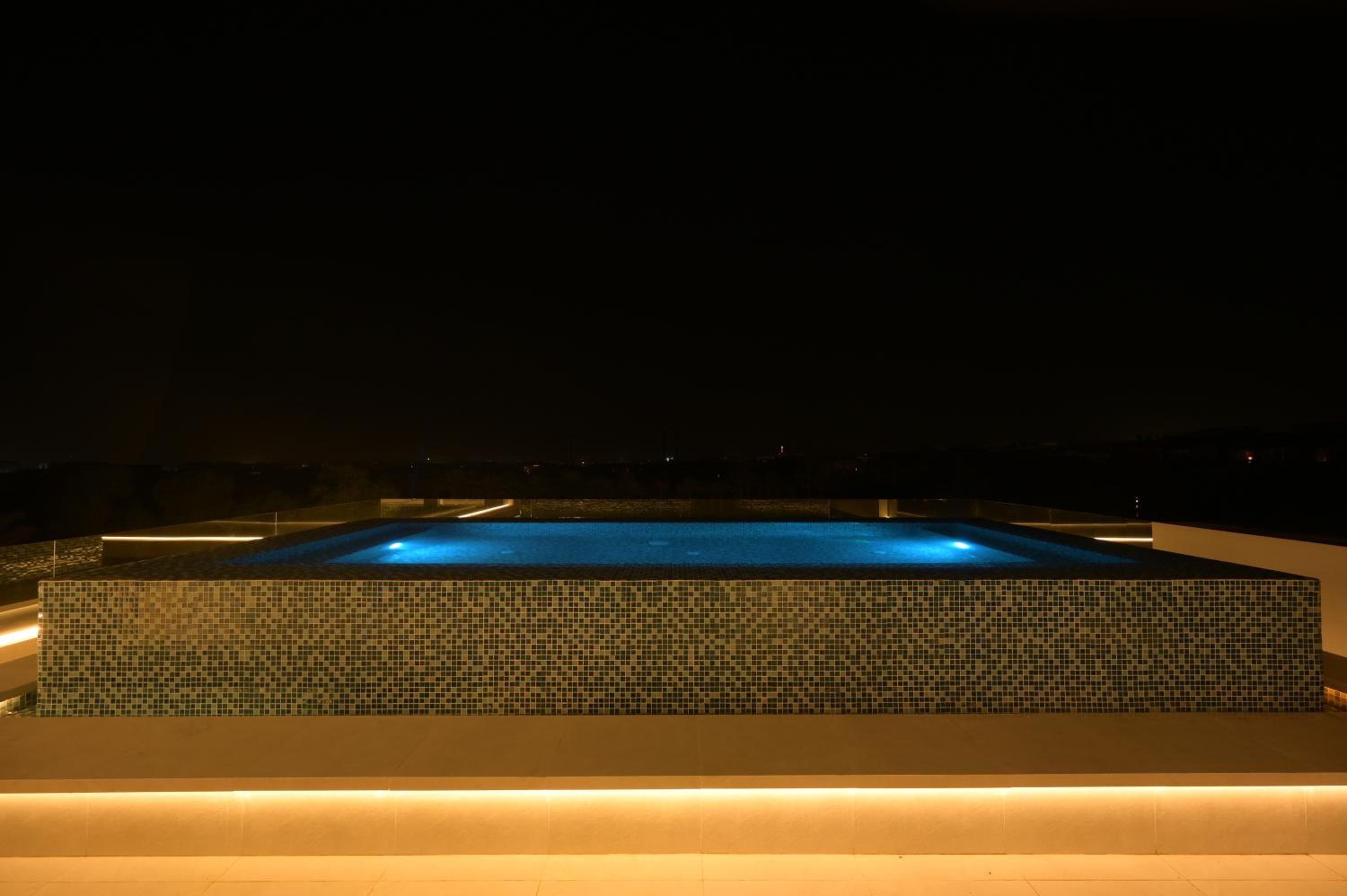 Zyra Golf Residence