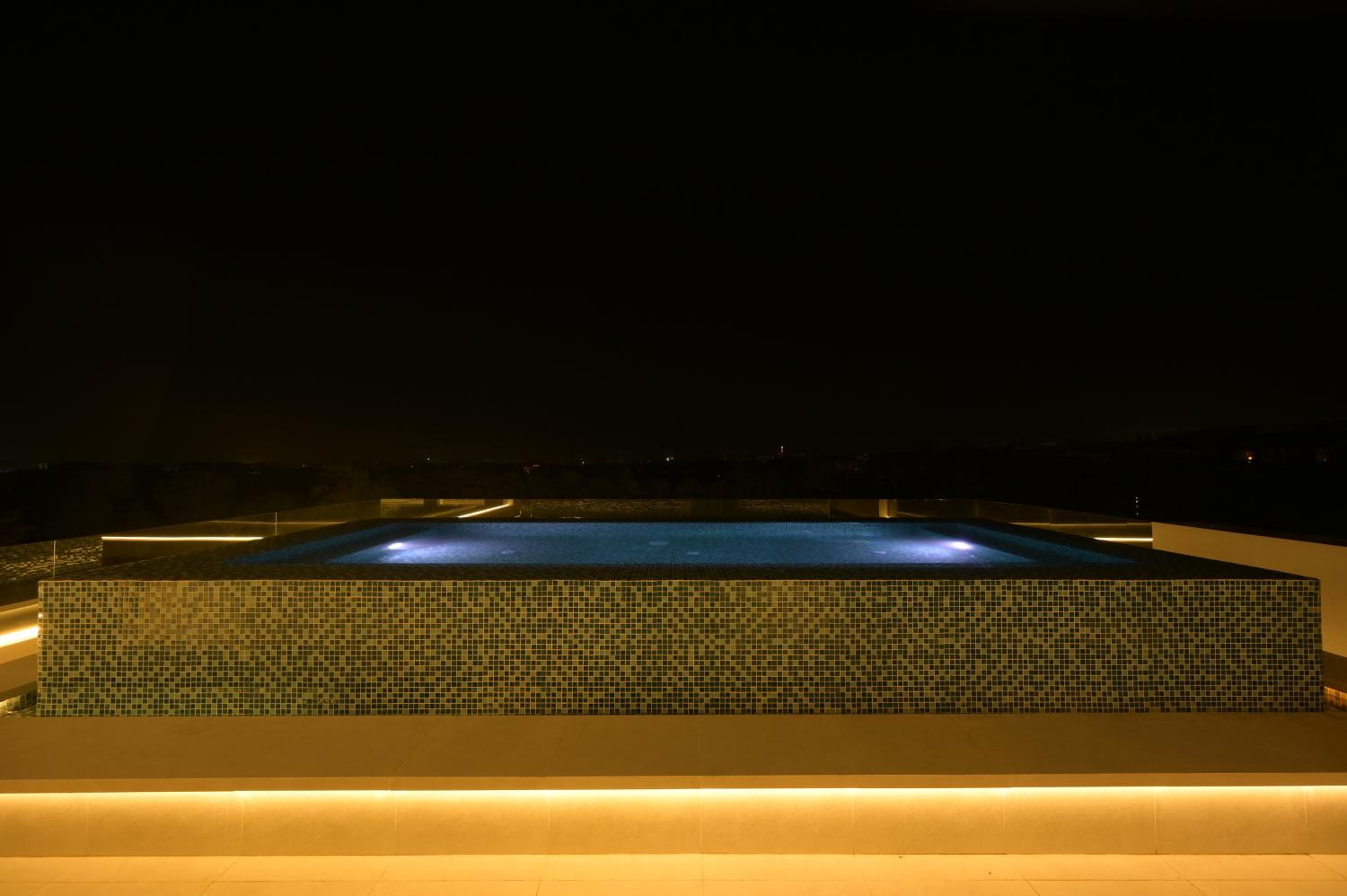 Zyra Golf Residence