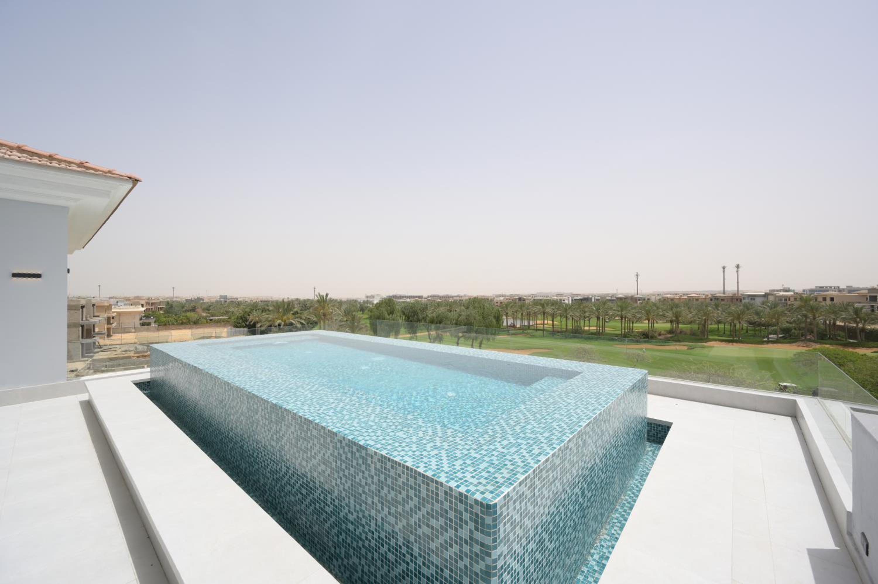 Zyra Golf Residence