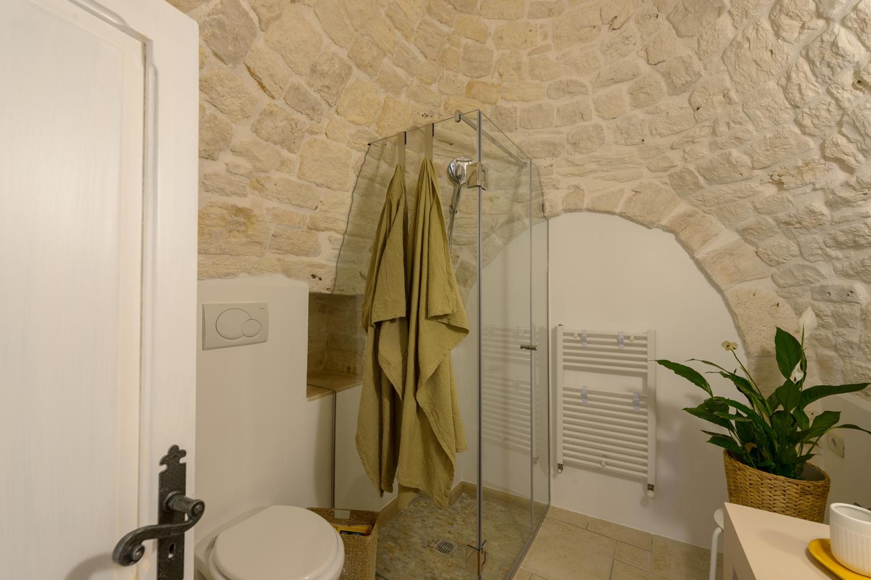 Trulli Nigri Holidays with private swimming pool