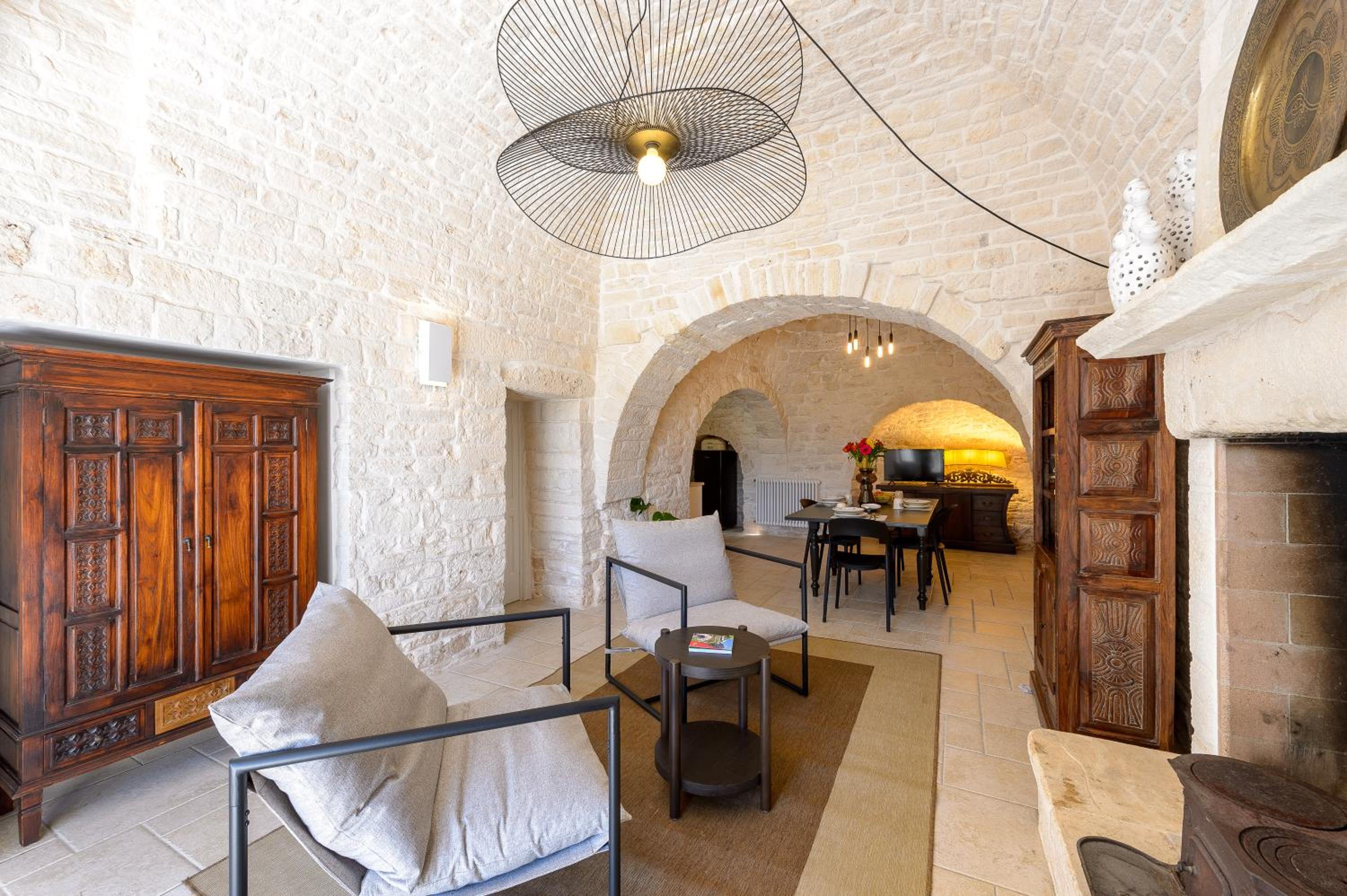 Trulli Nigri Holidays with private swimming pool