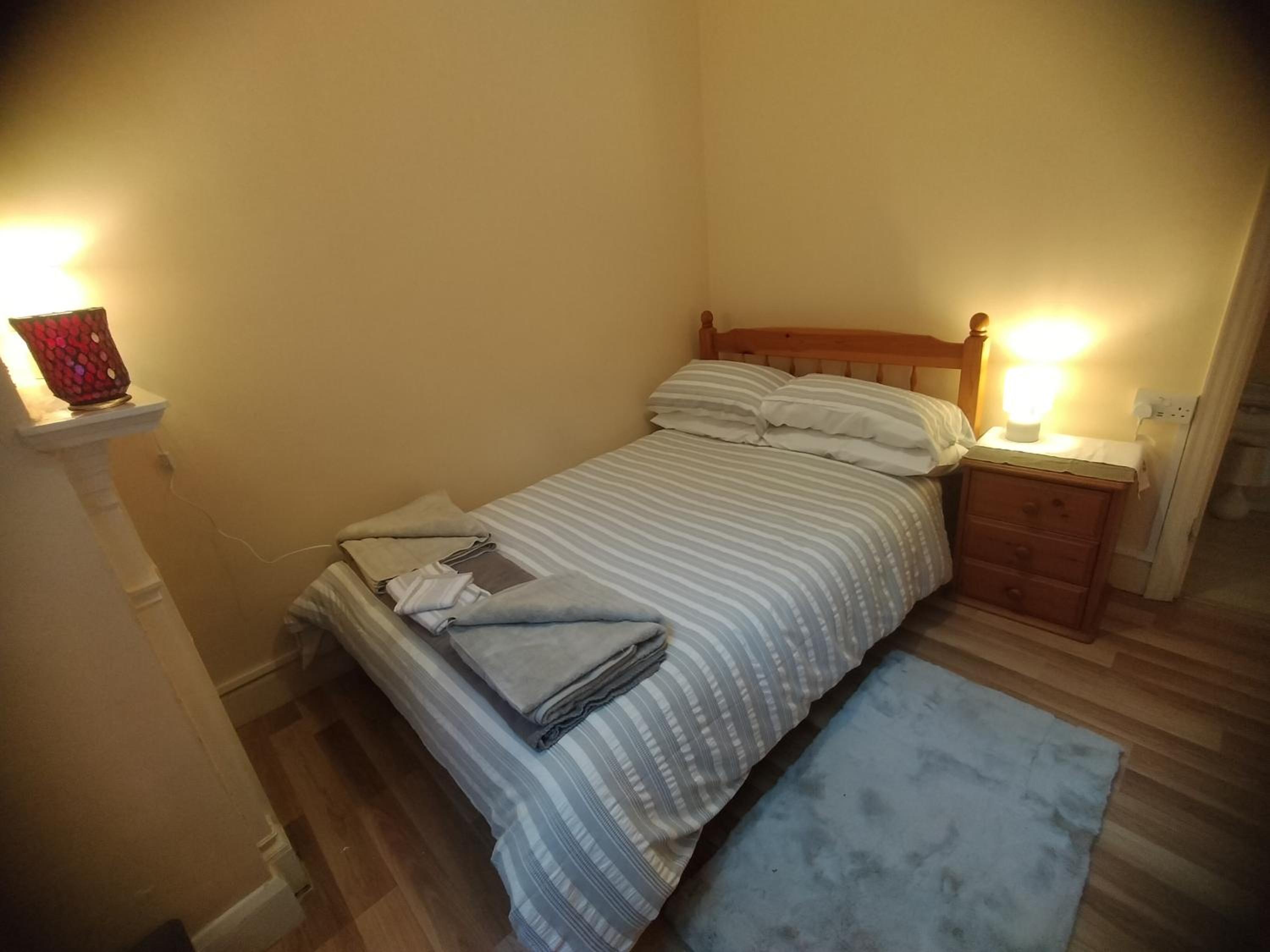 4 bedroom apartment ground floor for up to 7 guests