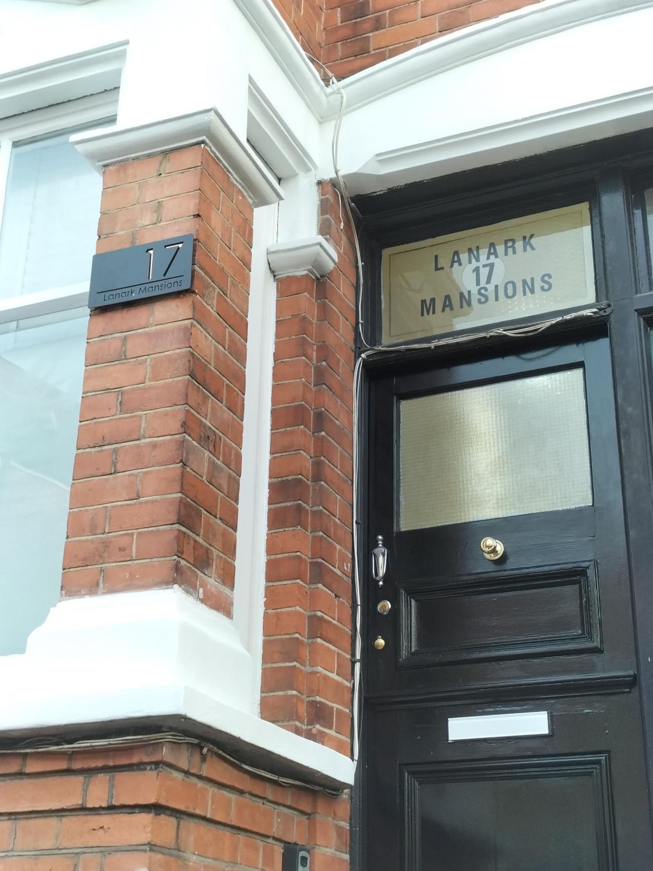4 bedroom apartment ground floor for up to 7 guests