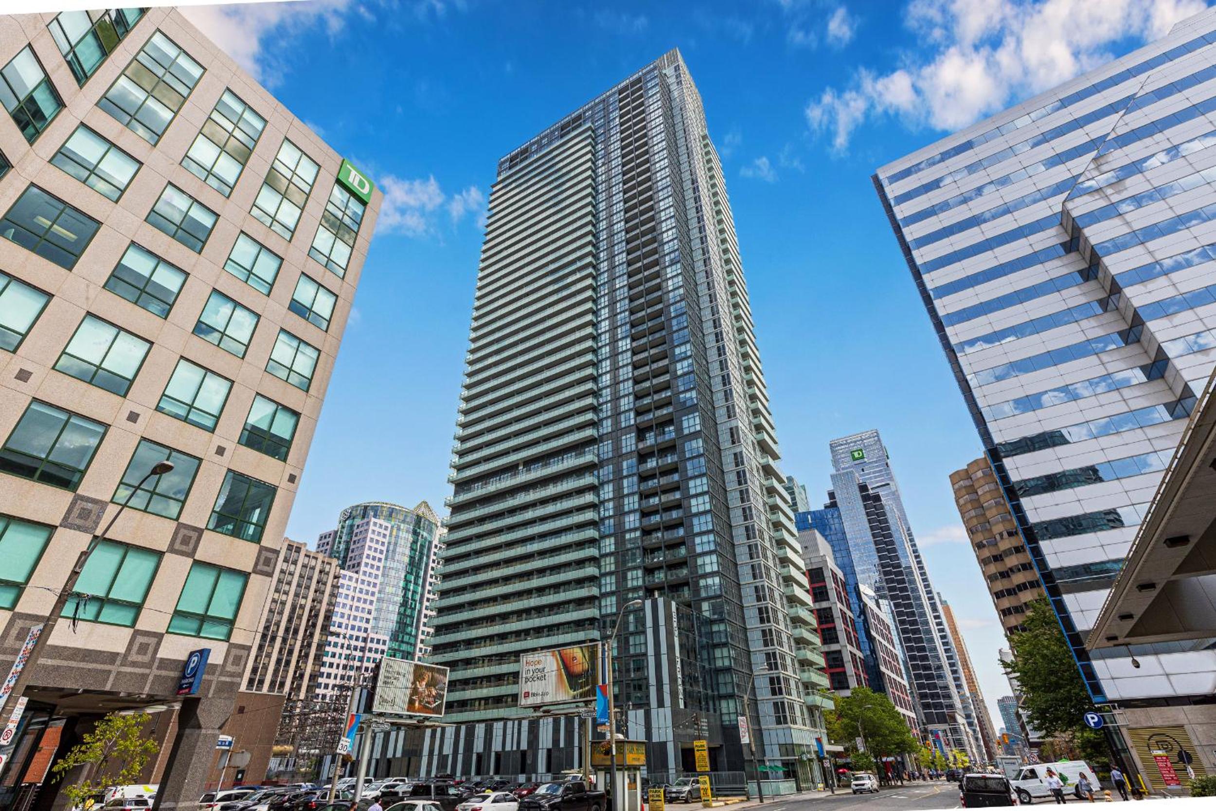3 Bedroom beside CN Tower with parking Downtown Toronto