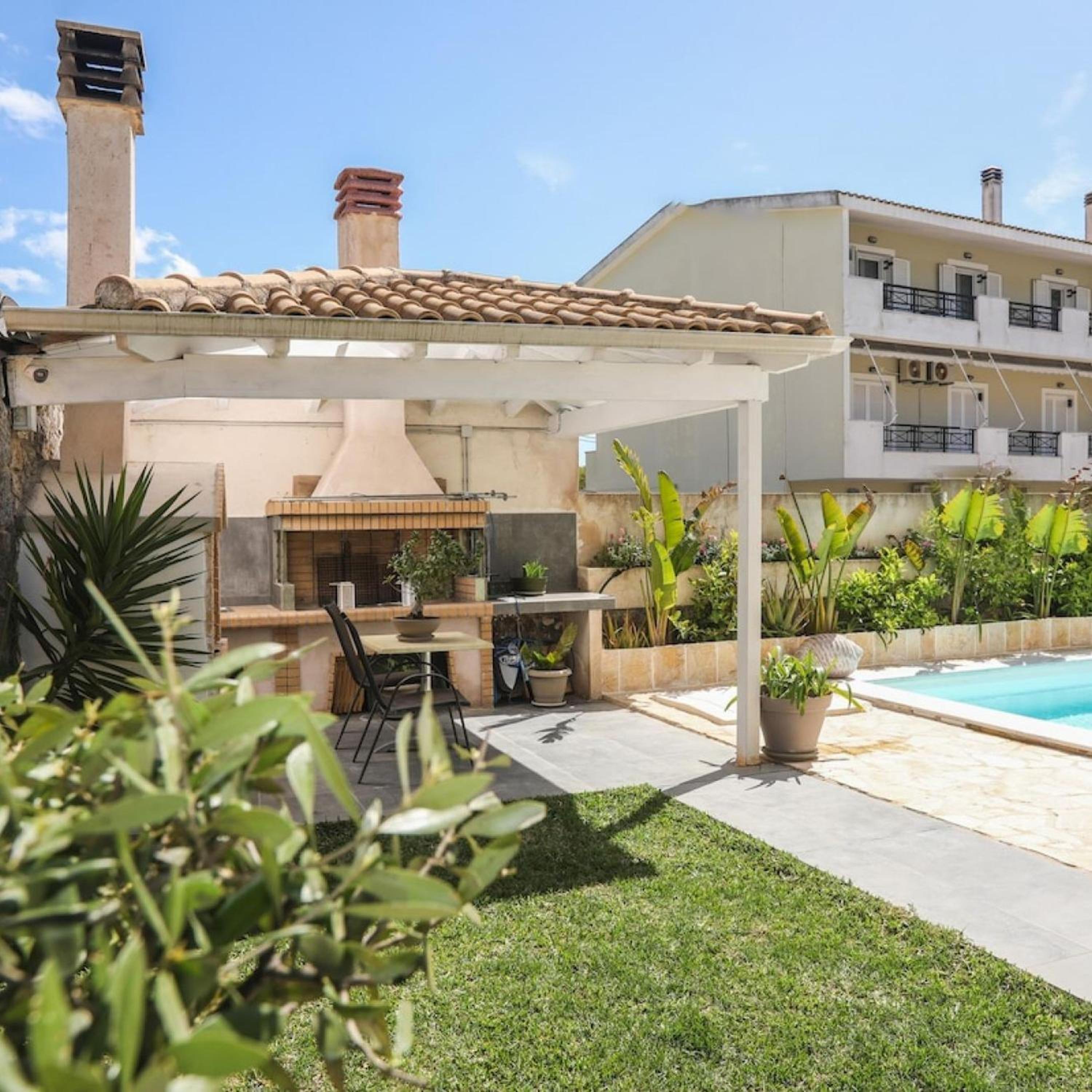Holiday Hideout w Private Pool Garden