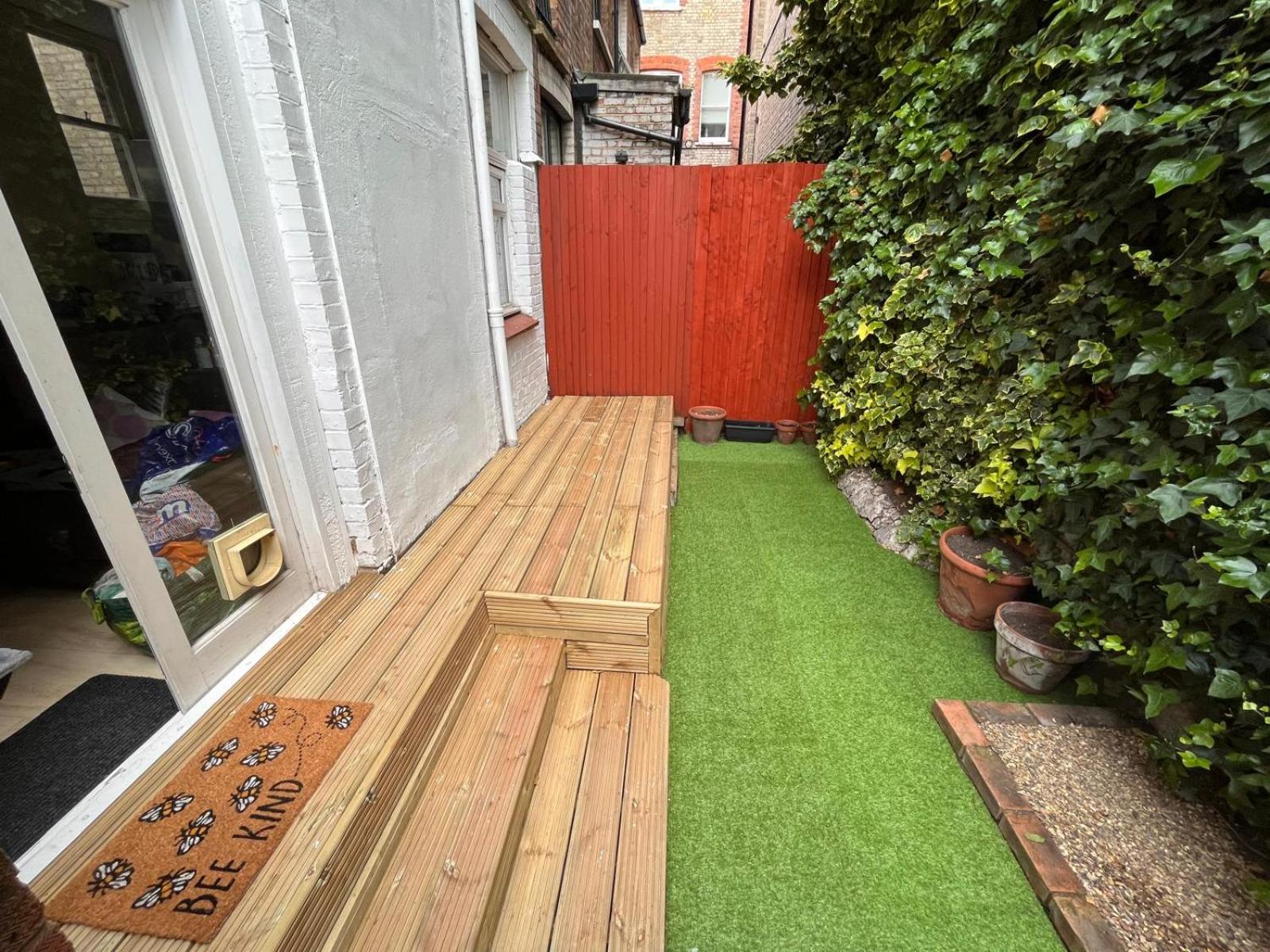 4 bedroom apartment ground floor for up to 7 guests