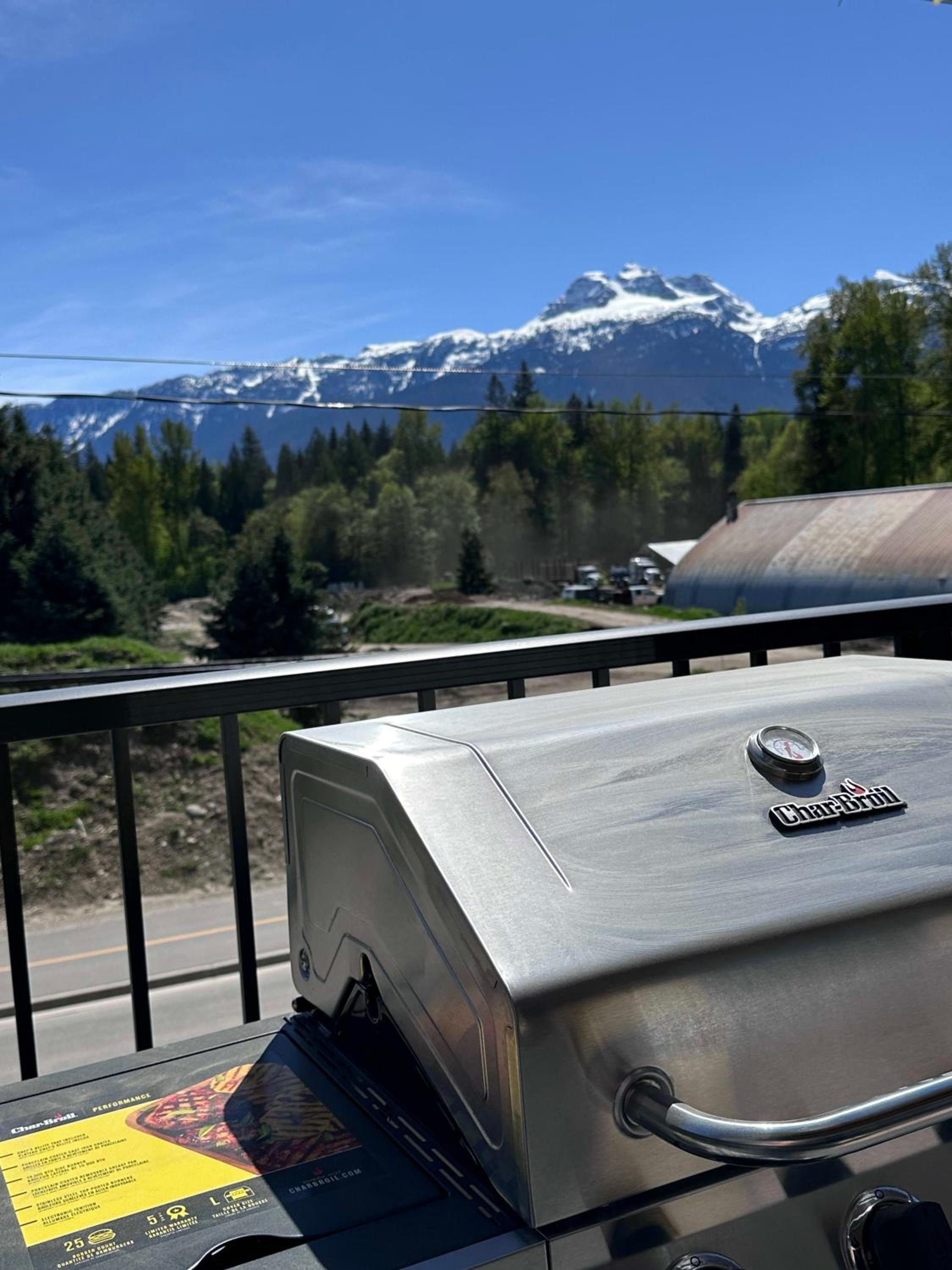 Revy's Peak Condo - Hot Tub with View