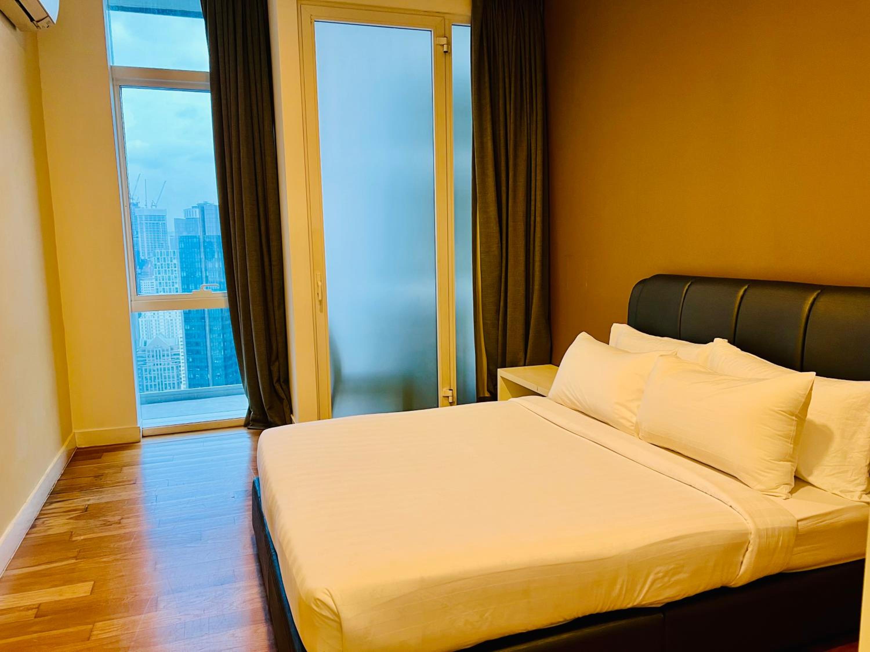 The Platinum Suites KLCC by MOON-SKY
