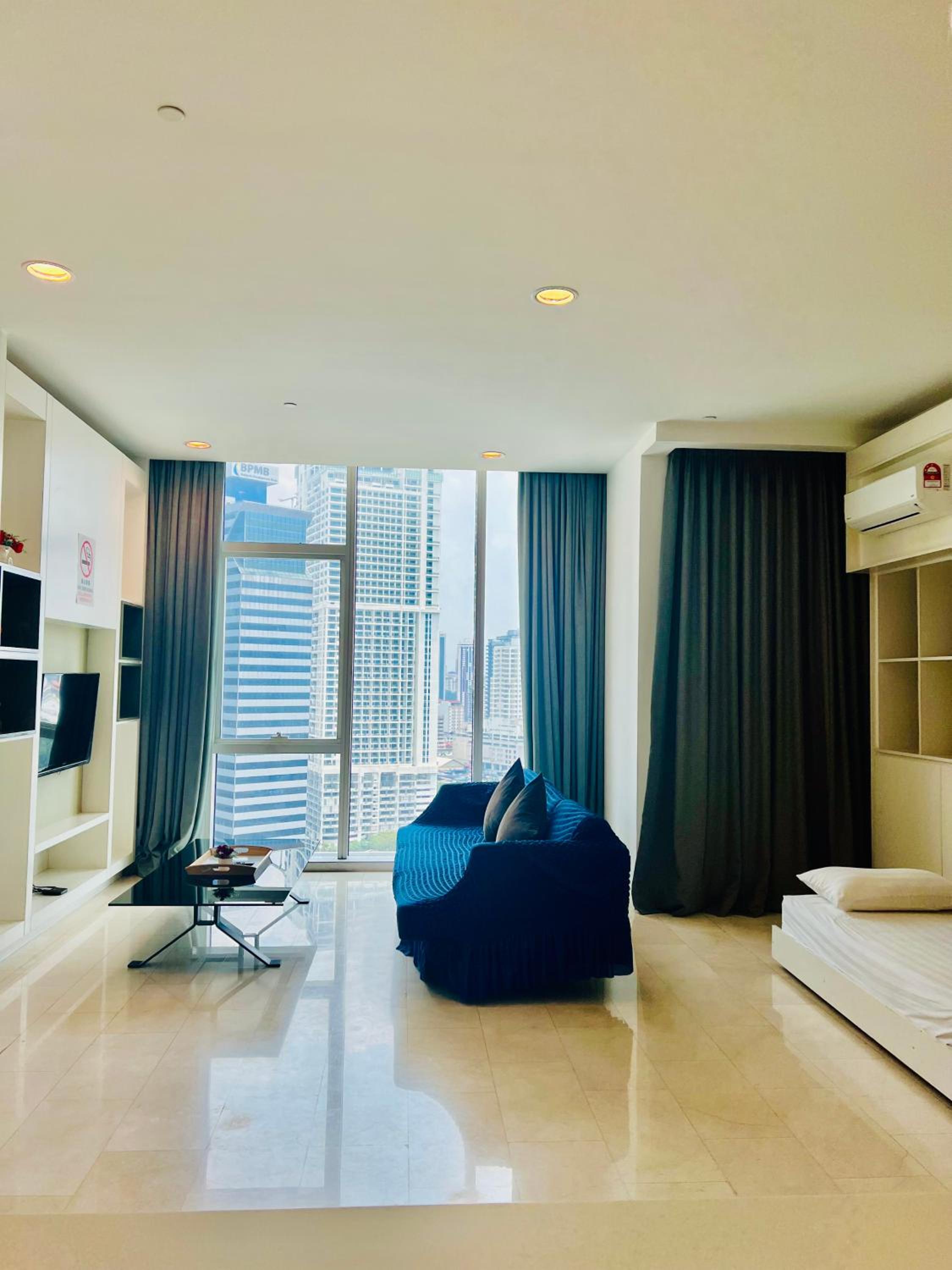 The Platinum Suites KLCC by MOON-SKY