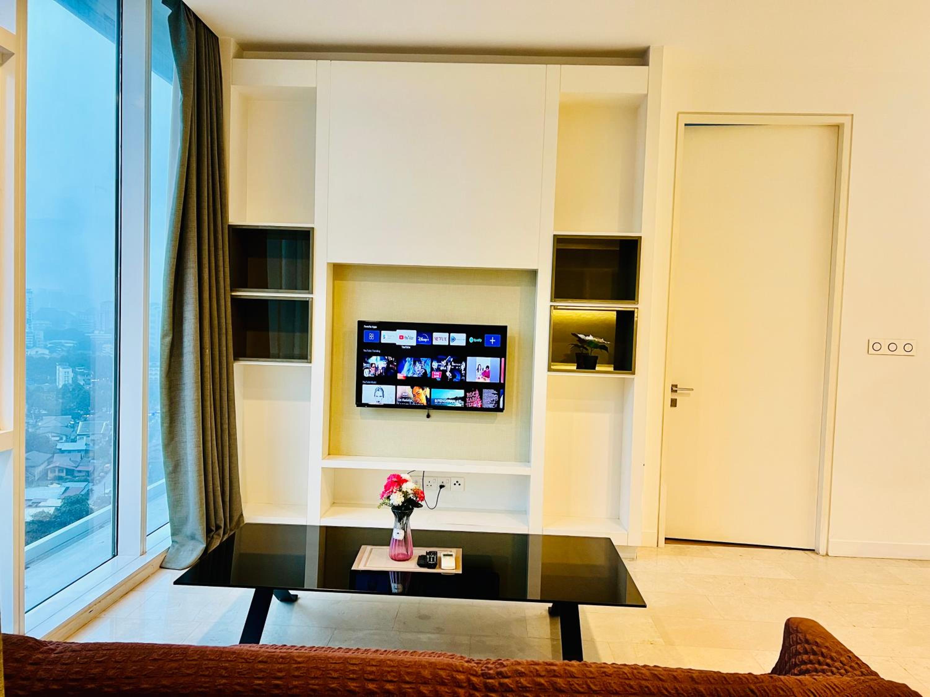 The Platinum Suites KLCC by MOON-SKY