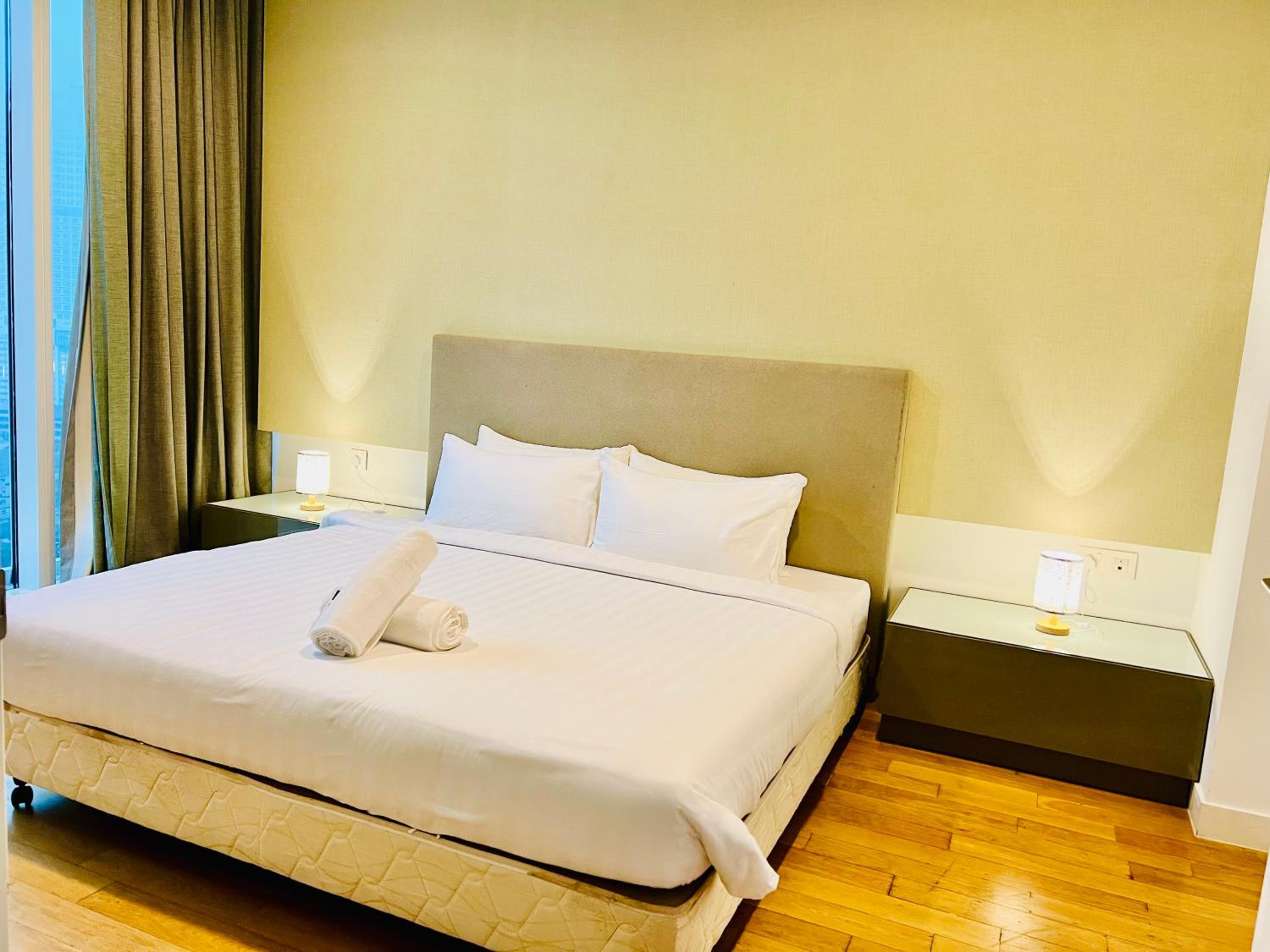 The Platinum Suites KLCC by MOON-SKY