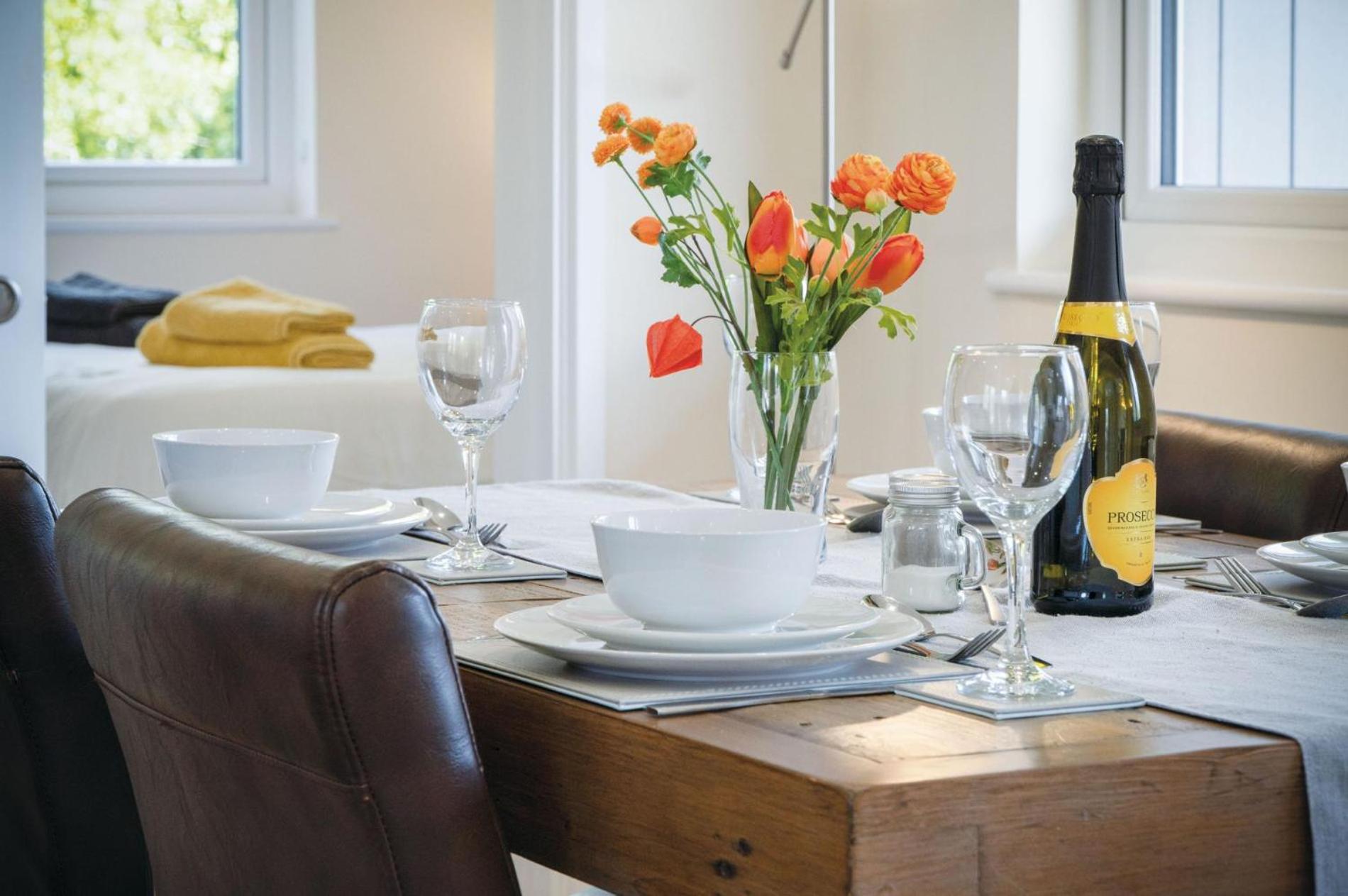 Skomer Lodge - 2 Bedroom Lodge - Manorbier view 3