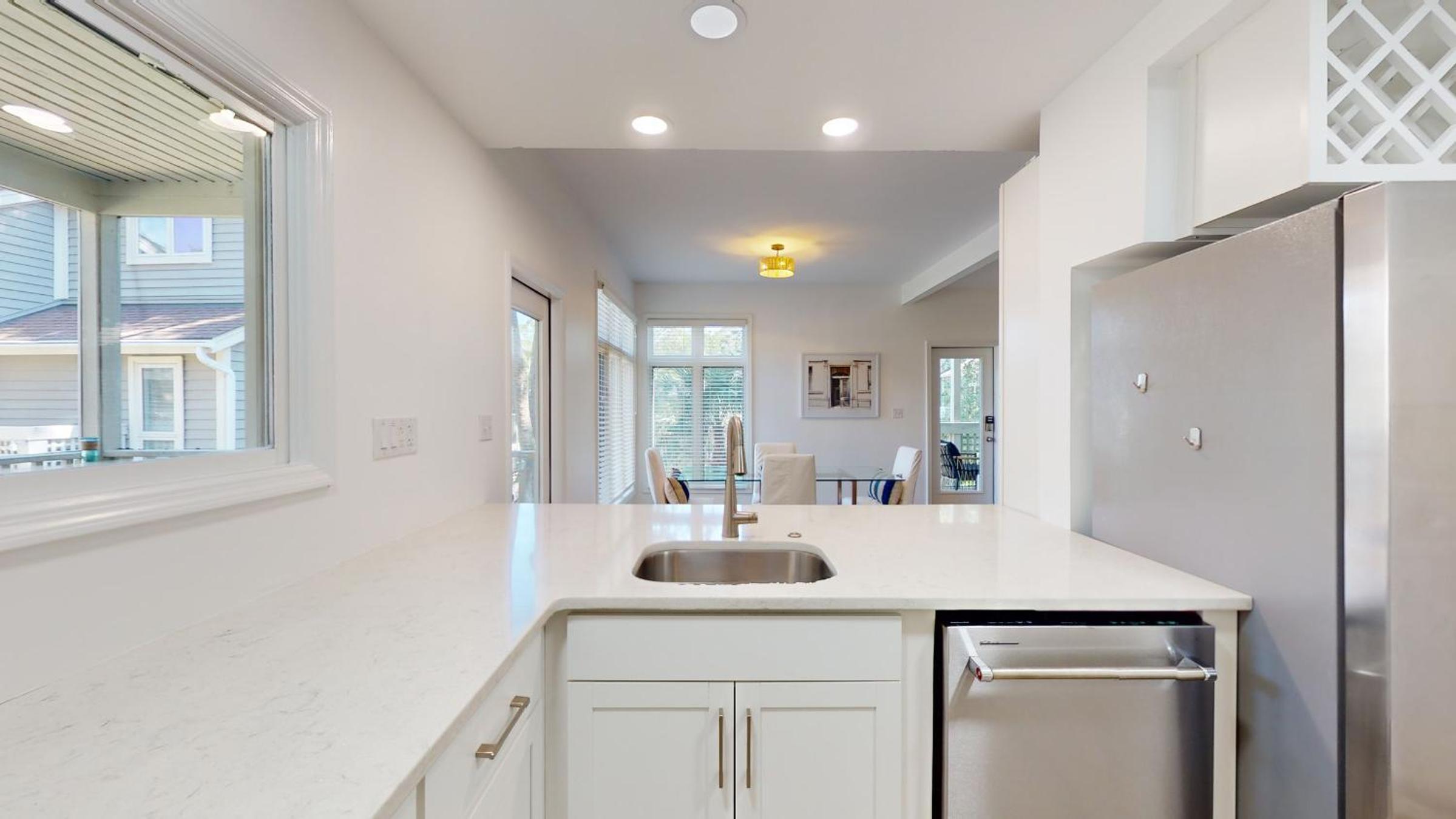 7645 Huntington Villa view 3