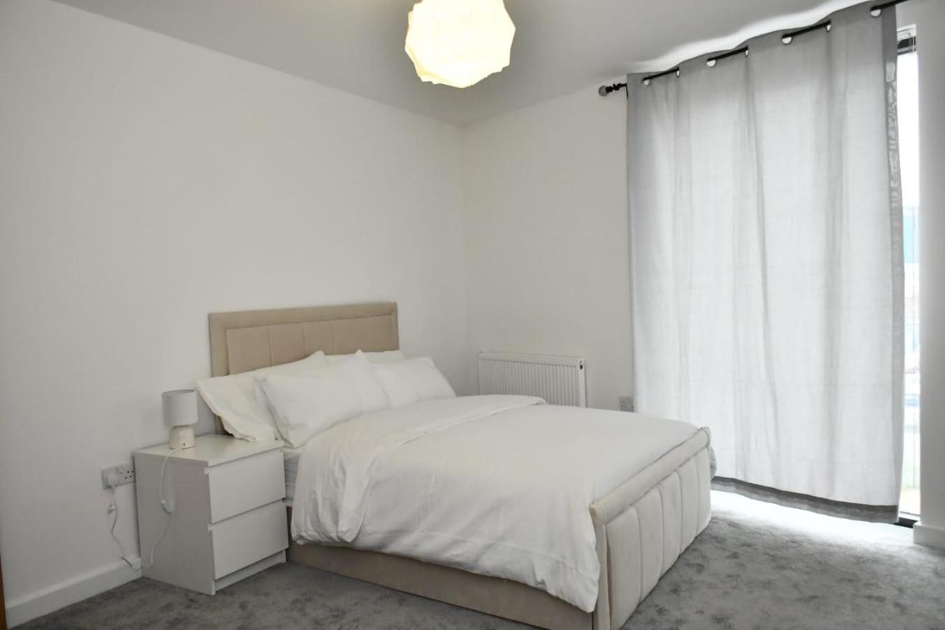 Spacious 2bedroom apartment in London city airport