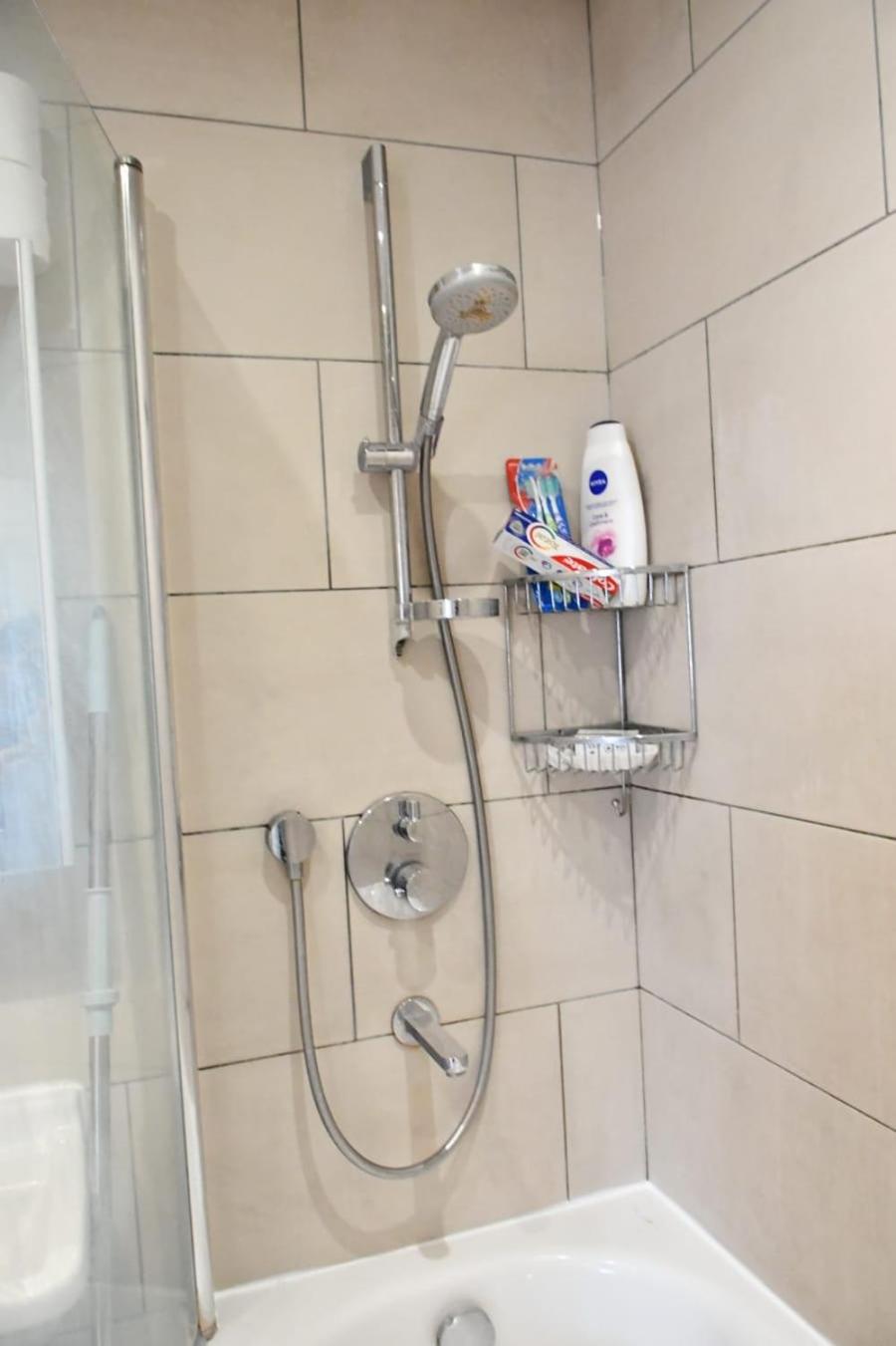 Spacious 2bedroom apartment in London city airport