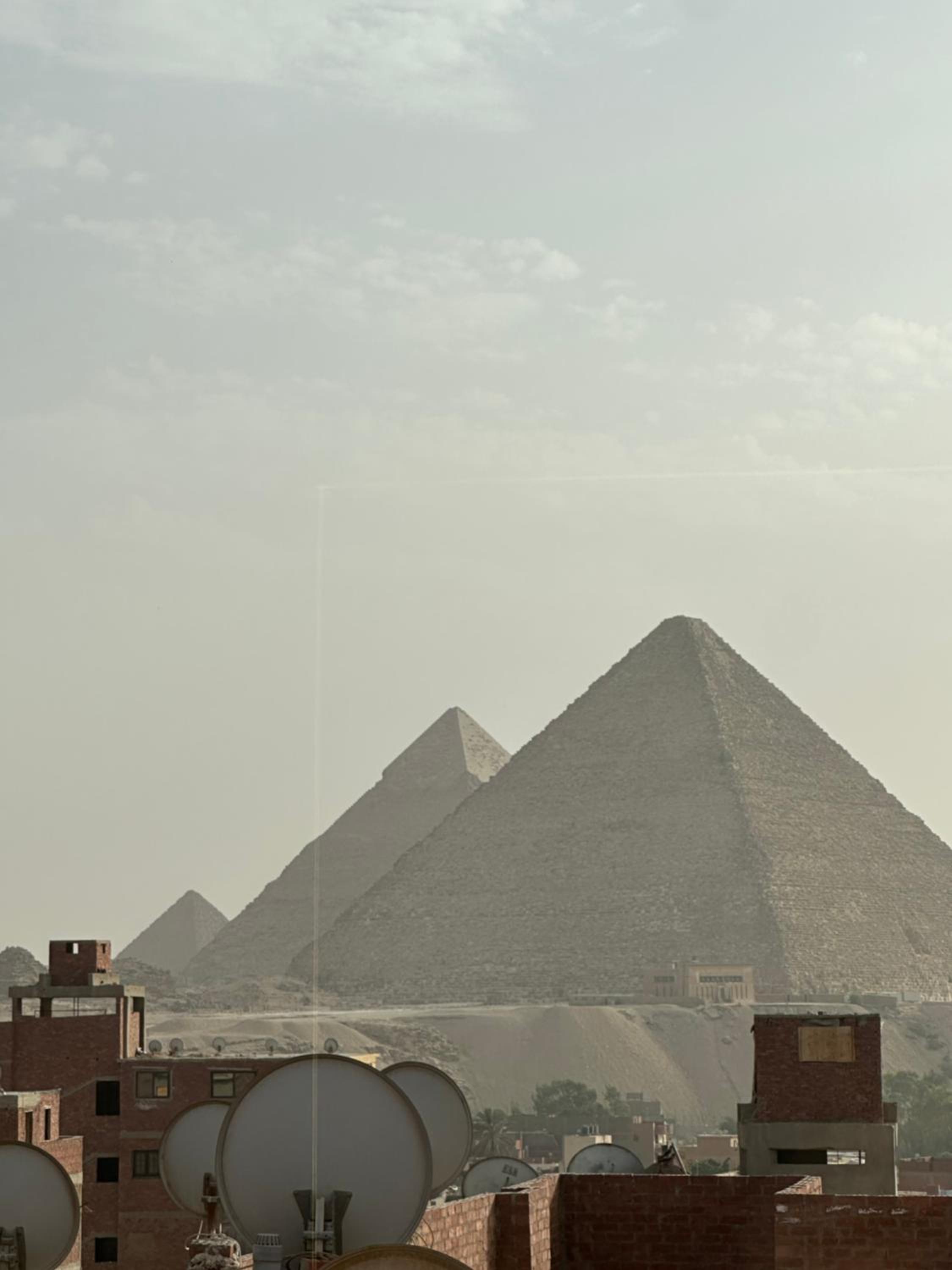 Crowne Pyramids View inn