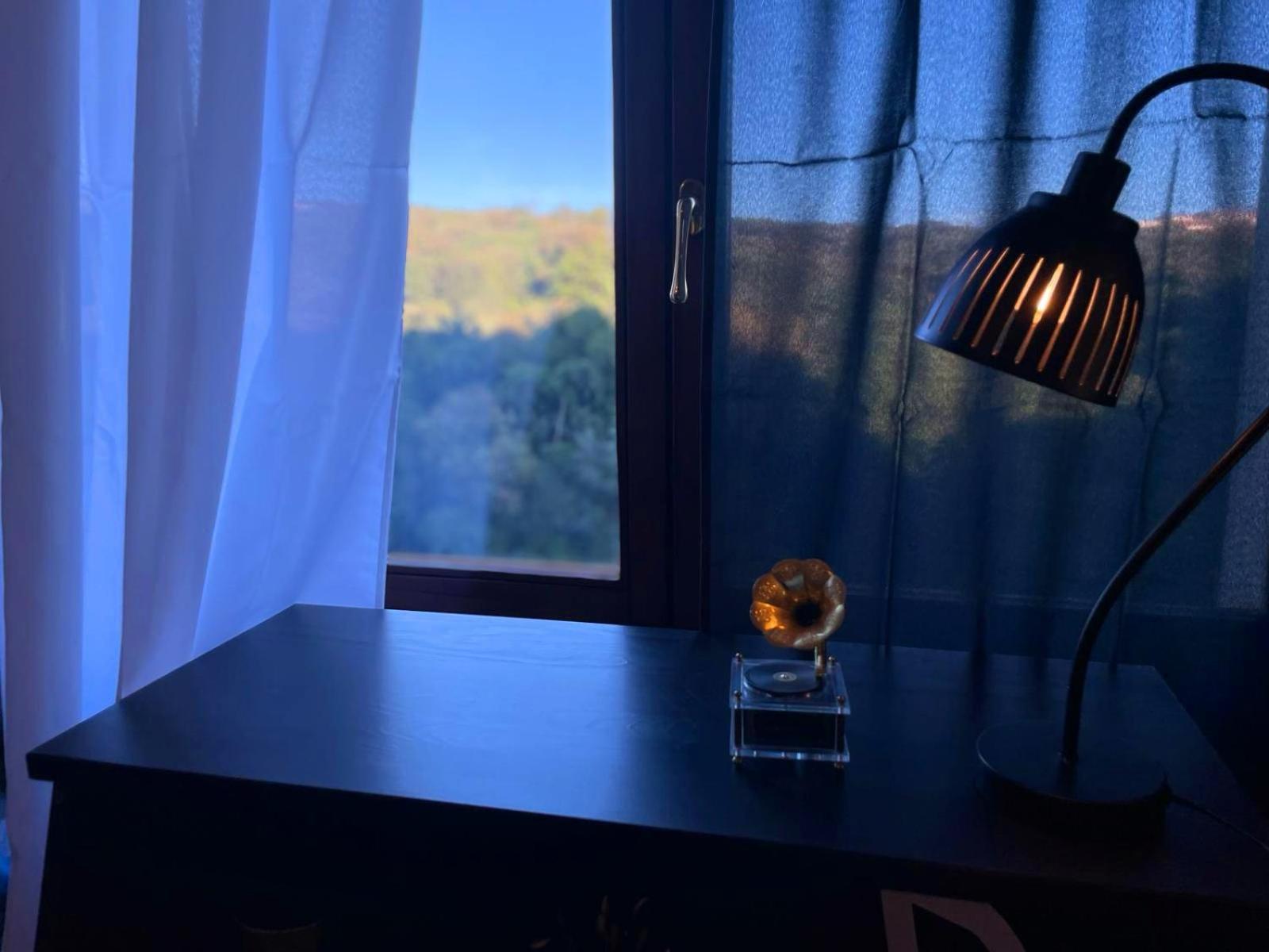 Valley View Apartment