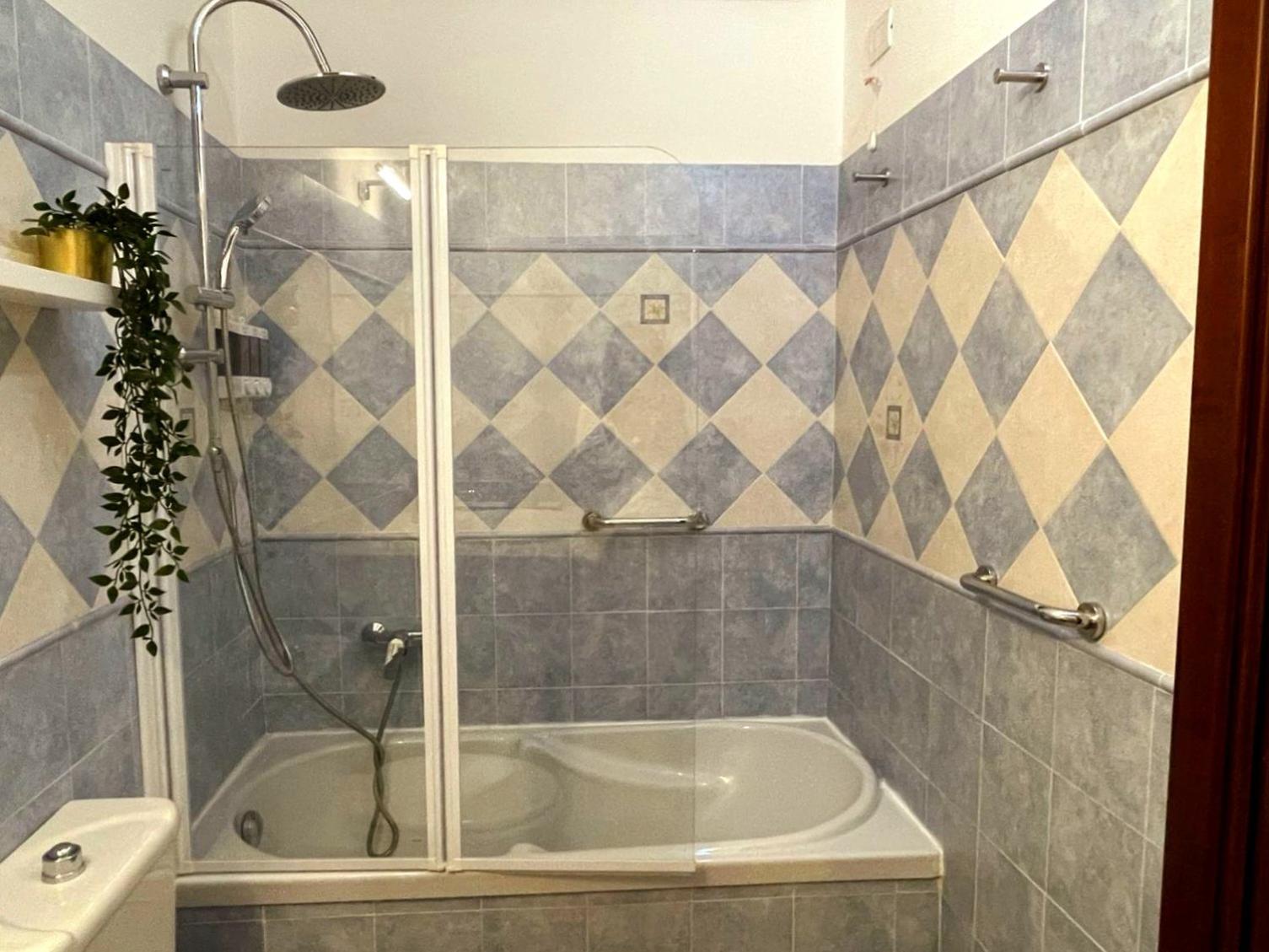 Valley View Apartment