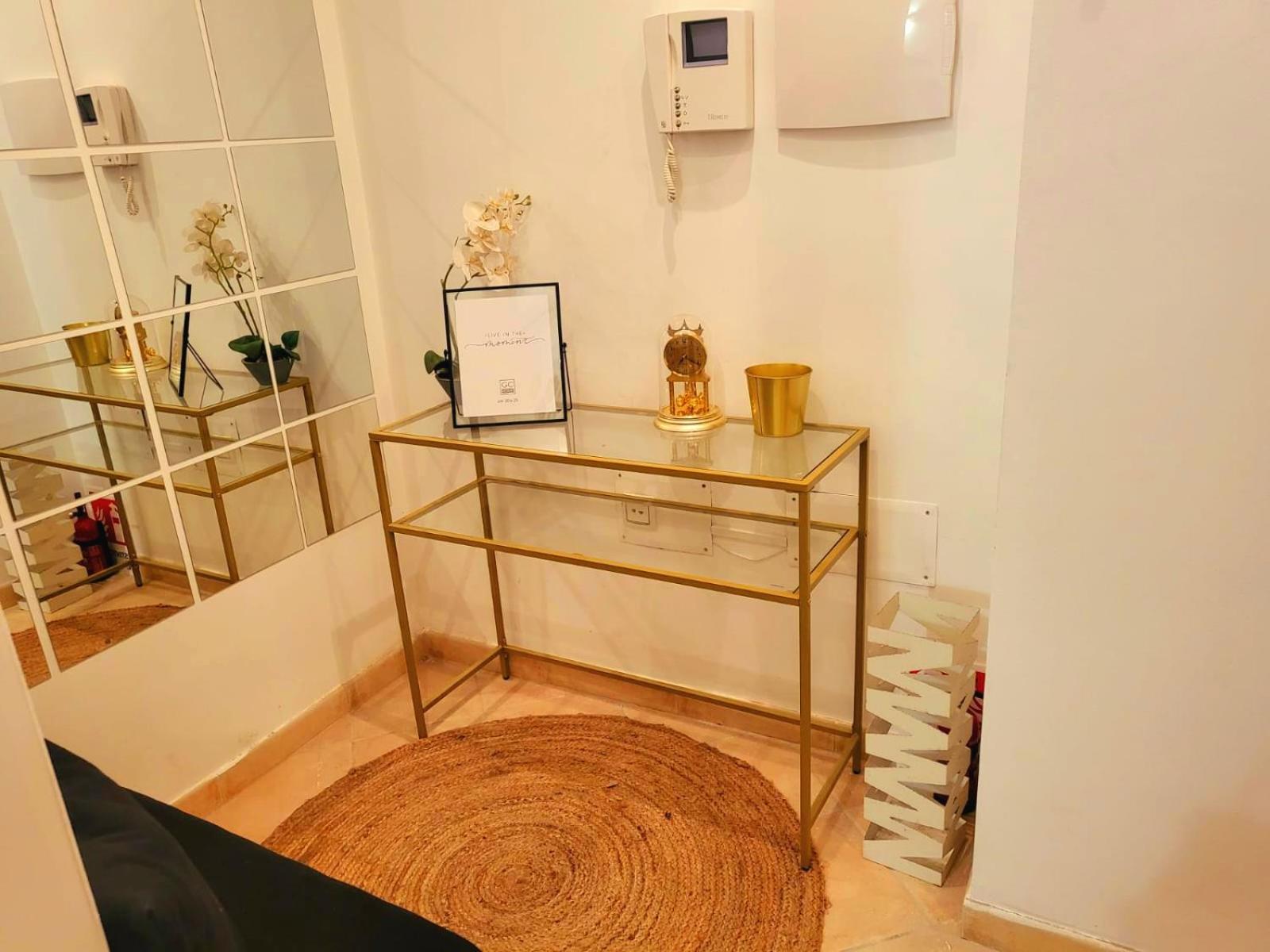 Valley View Apartment