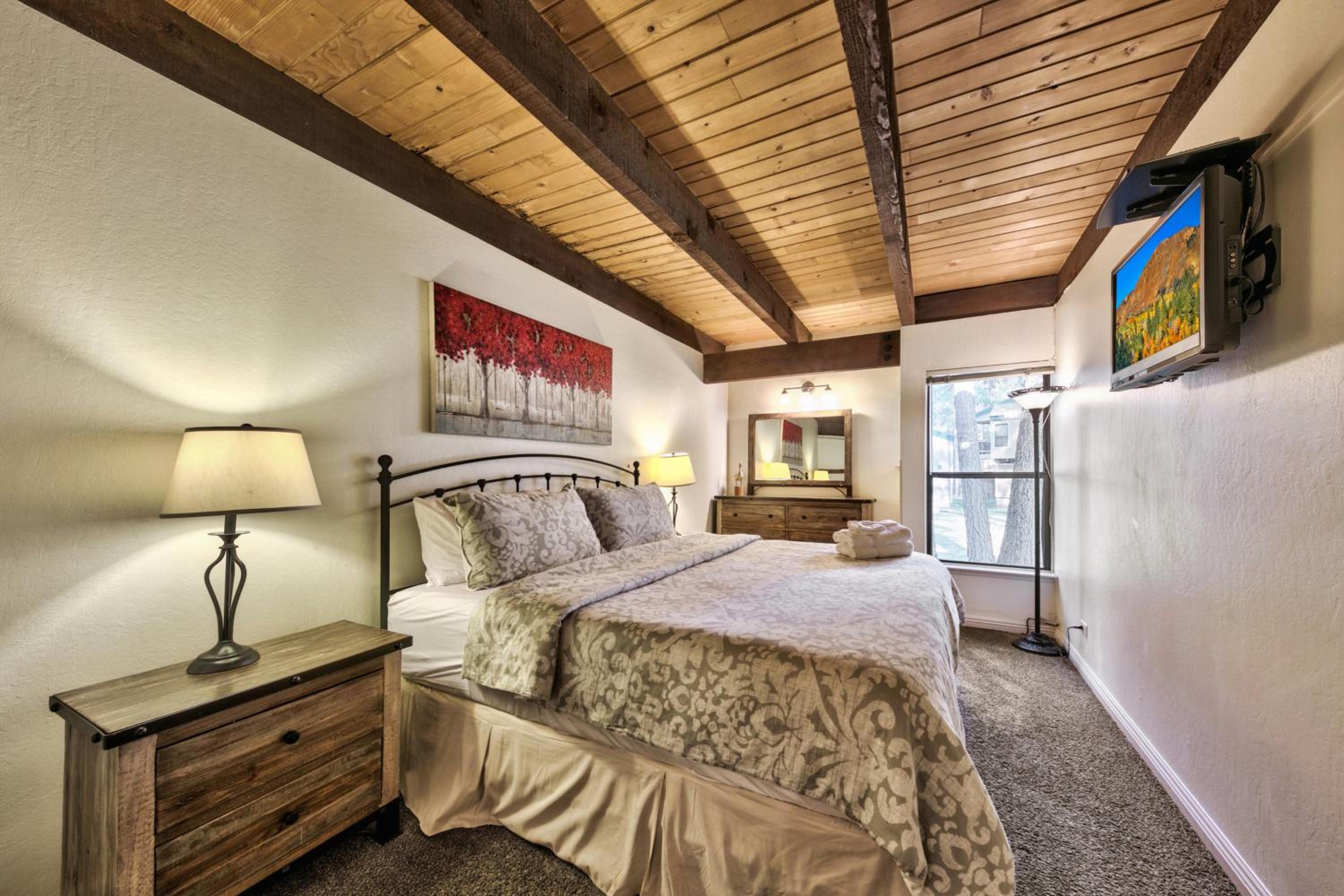 Lake Tahoe Vacations - Lakeland Village 496 - 4 Seasons Family Fun - Property Image 21