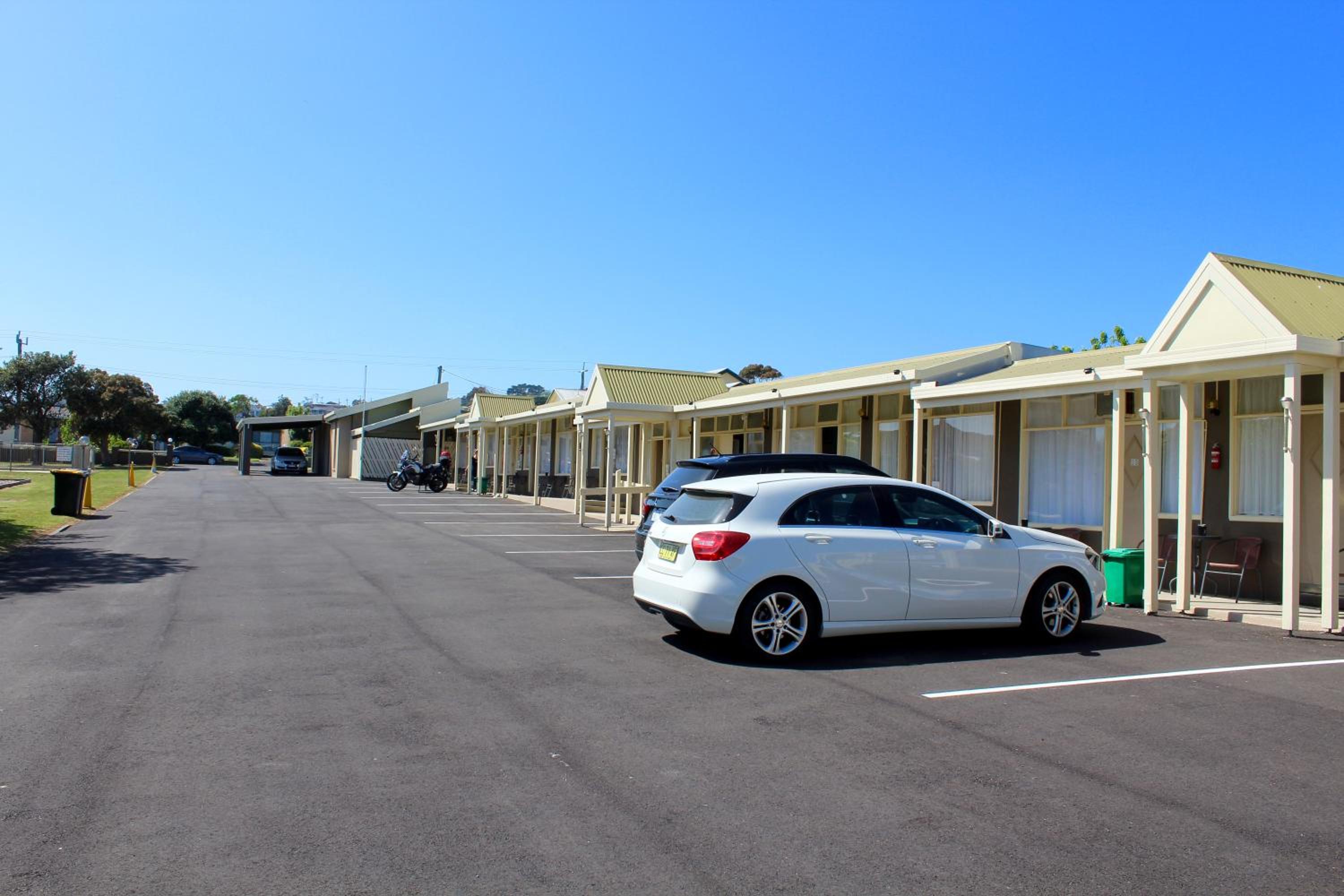 Pelicans Motel San Remo