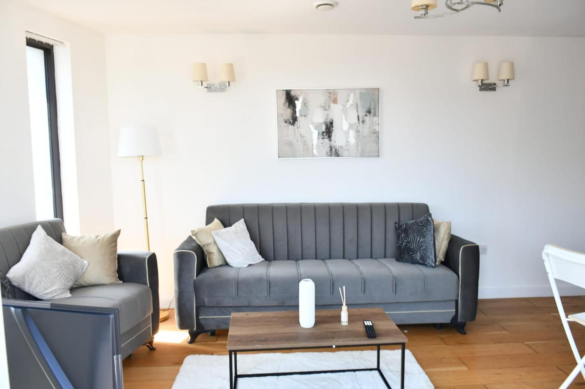 Spacious 2bedroom apartment in London city airport