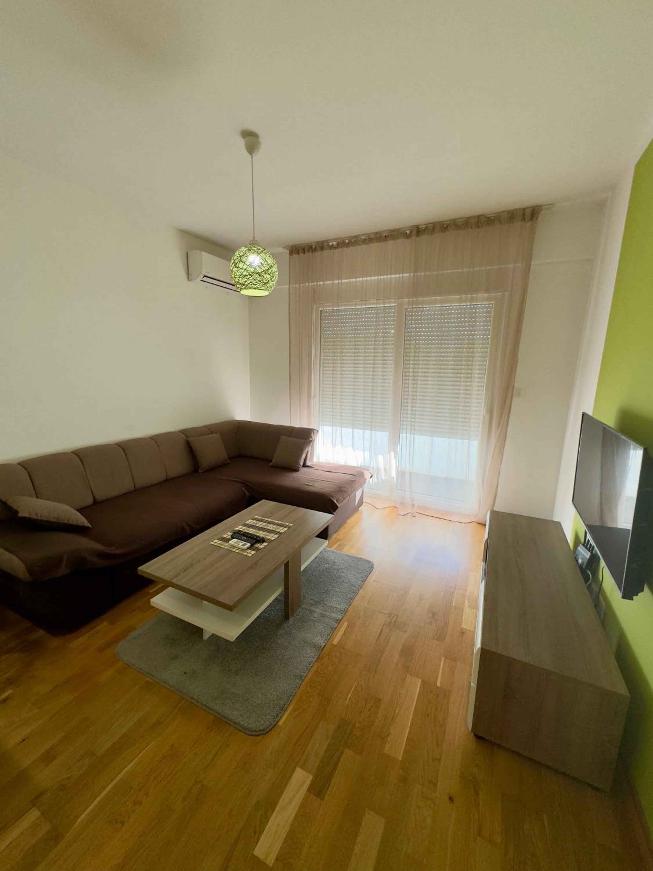 Cozy 1 bedroom APT with free parking photo 4